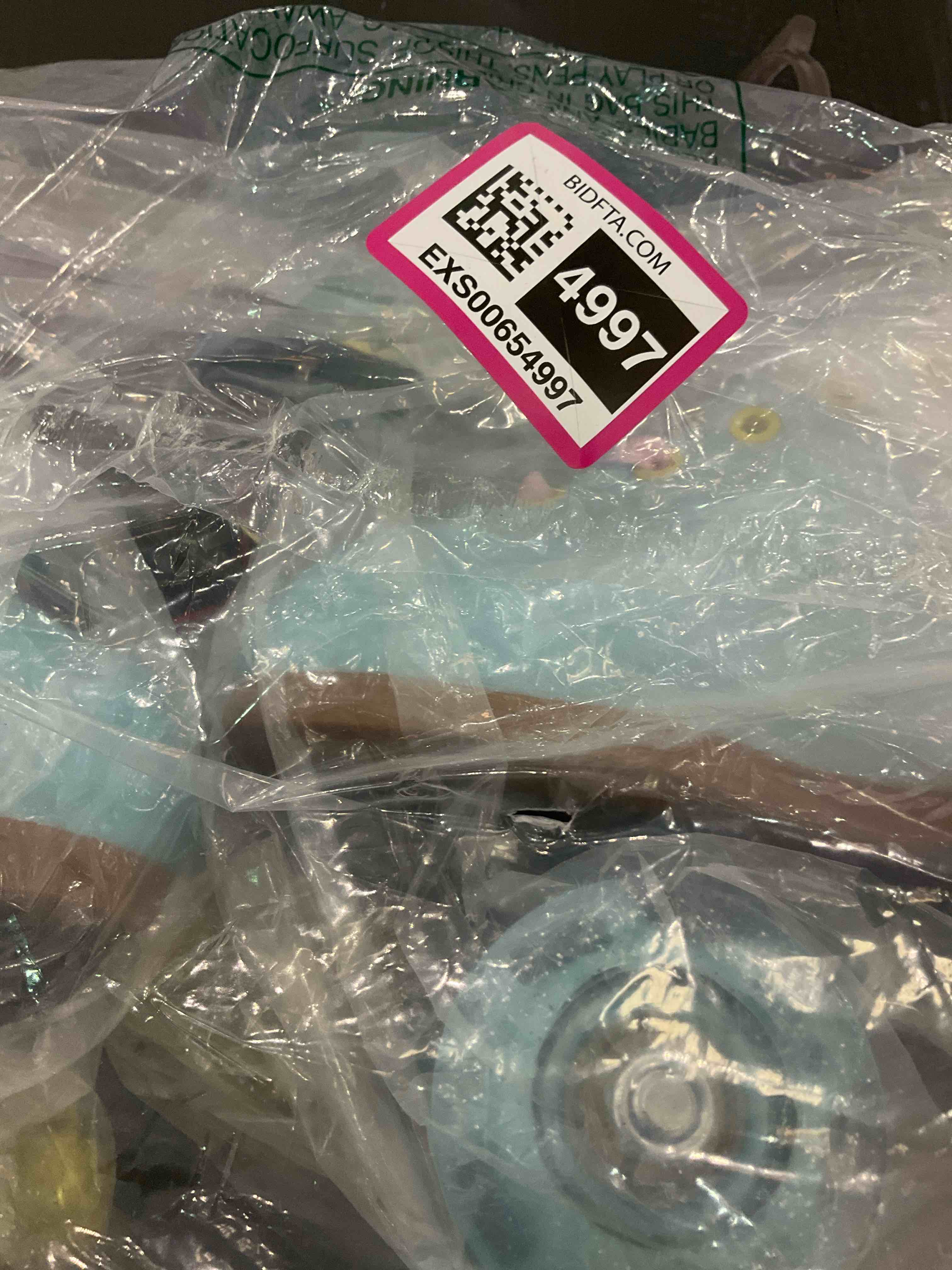 https://s3.amazonaws.com/lotting-images-prod/BargainHunt/EXS00654997_1708545369490.jpeg