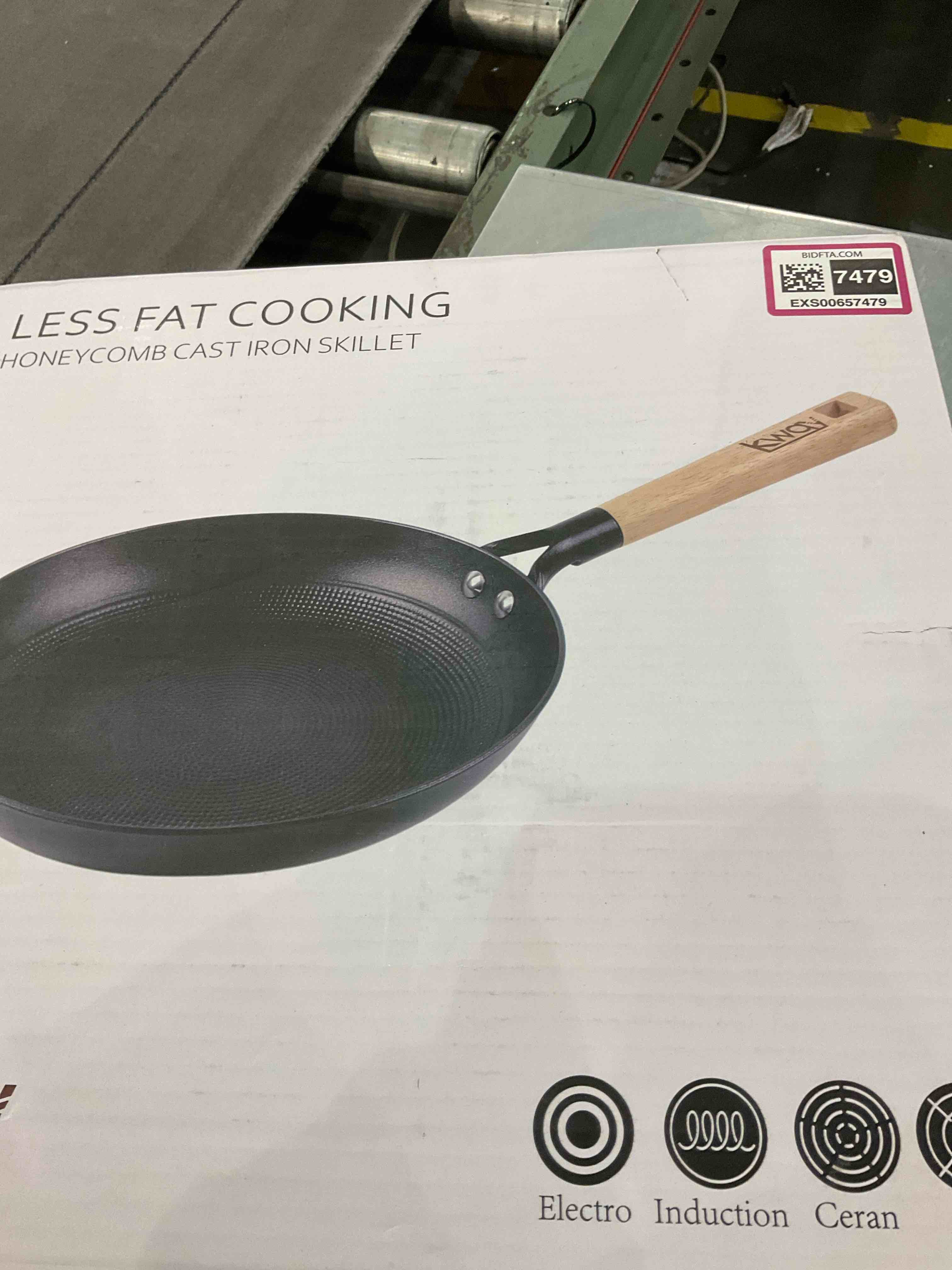 https://s3.amazonaws.com/lotting-images-prod/BargainHunt/EXS00657479_1707395174441.jpeg