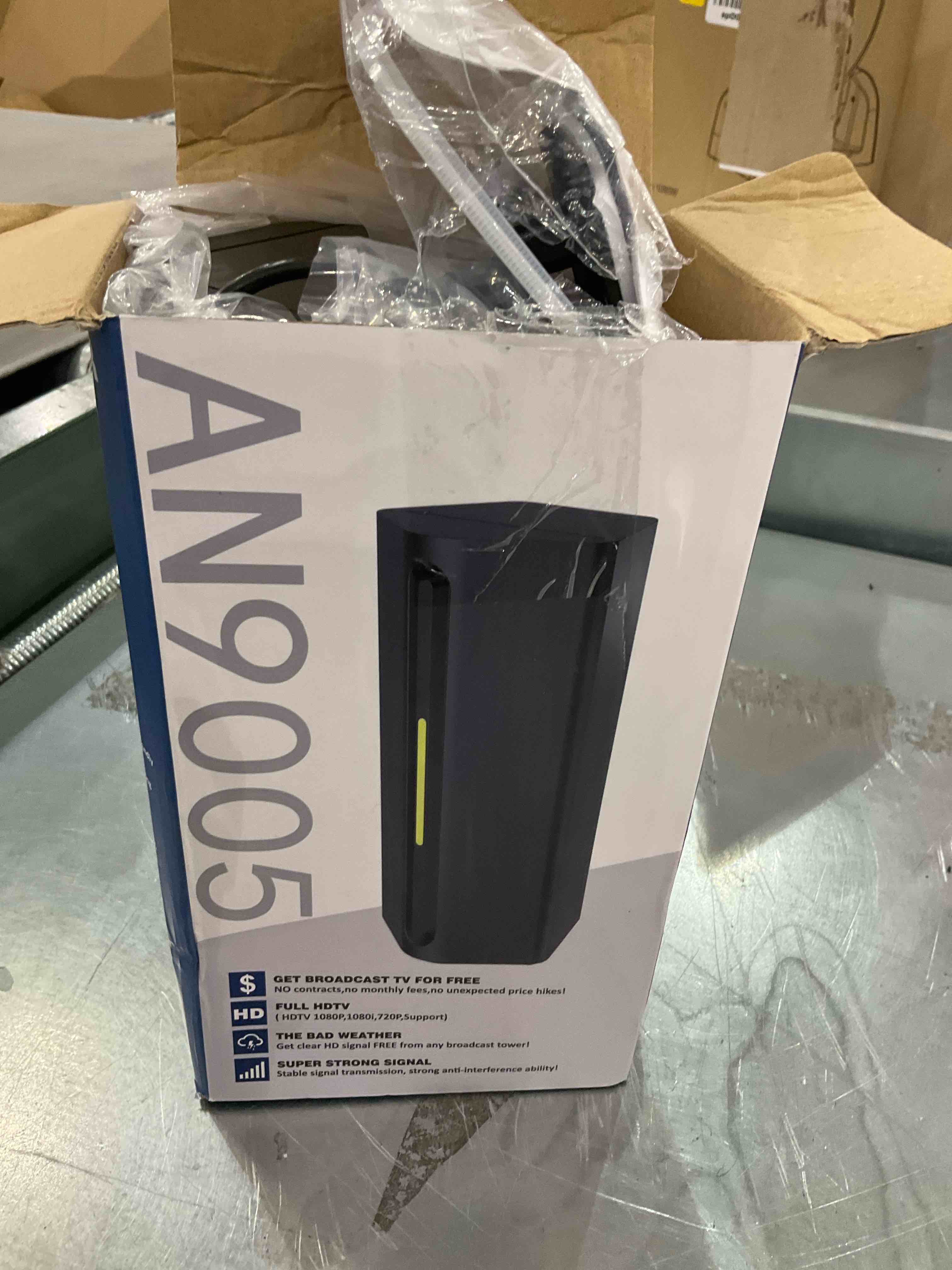 https://s3.amazonaws.com/lotting-images-prod/BargainHunt/EXS00657875_1706637614001.jpeg