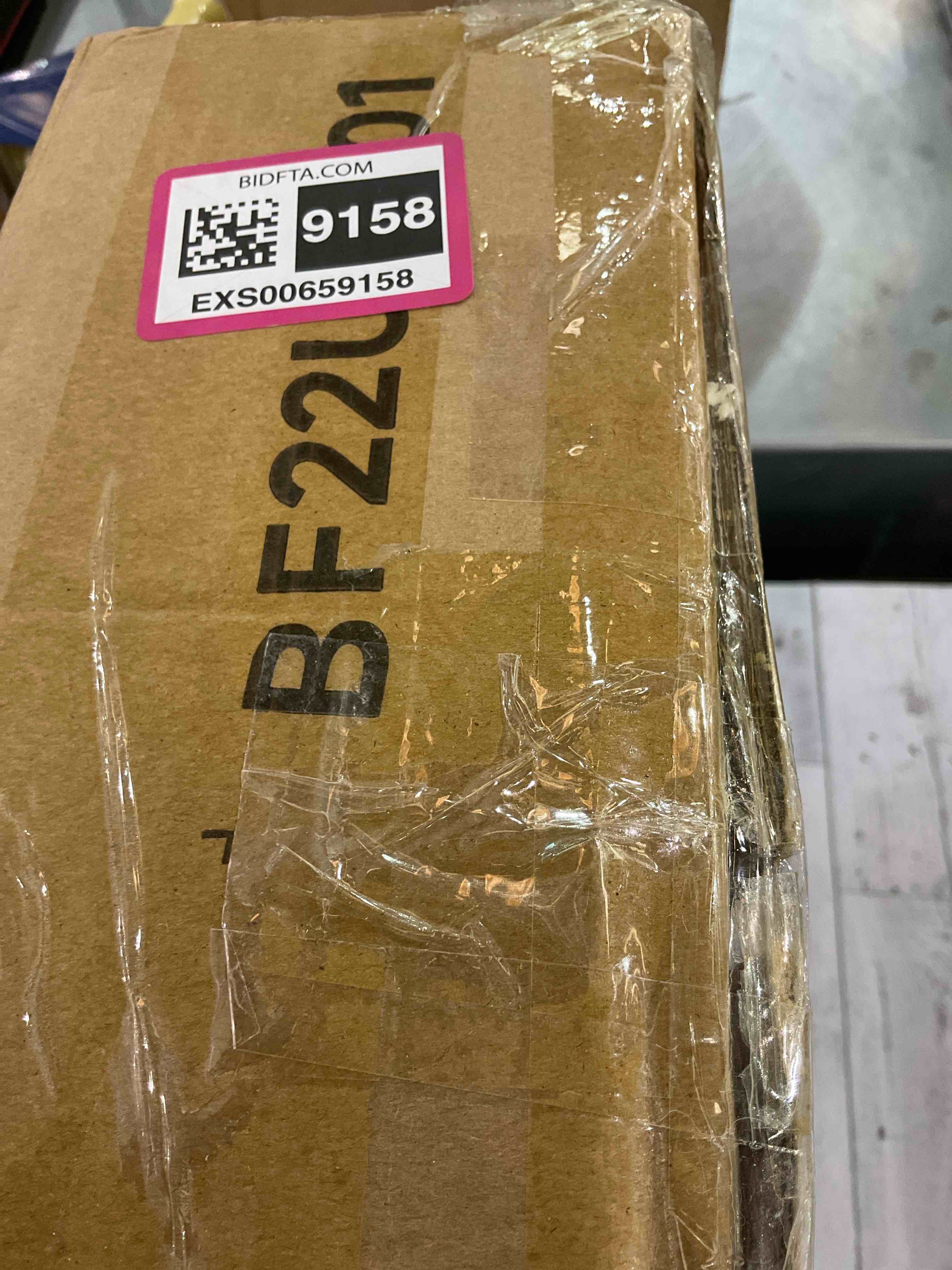 https://s3.amazonaws.com/lotting-images-prod/BargainHunt/EXS00659158_1706640203184.jpeg
