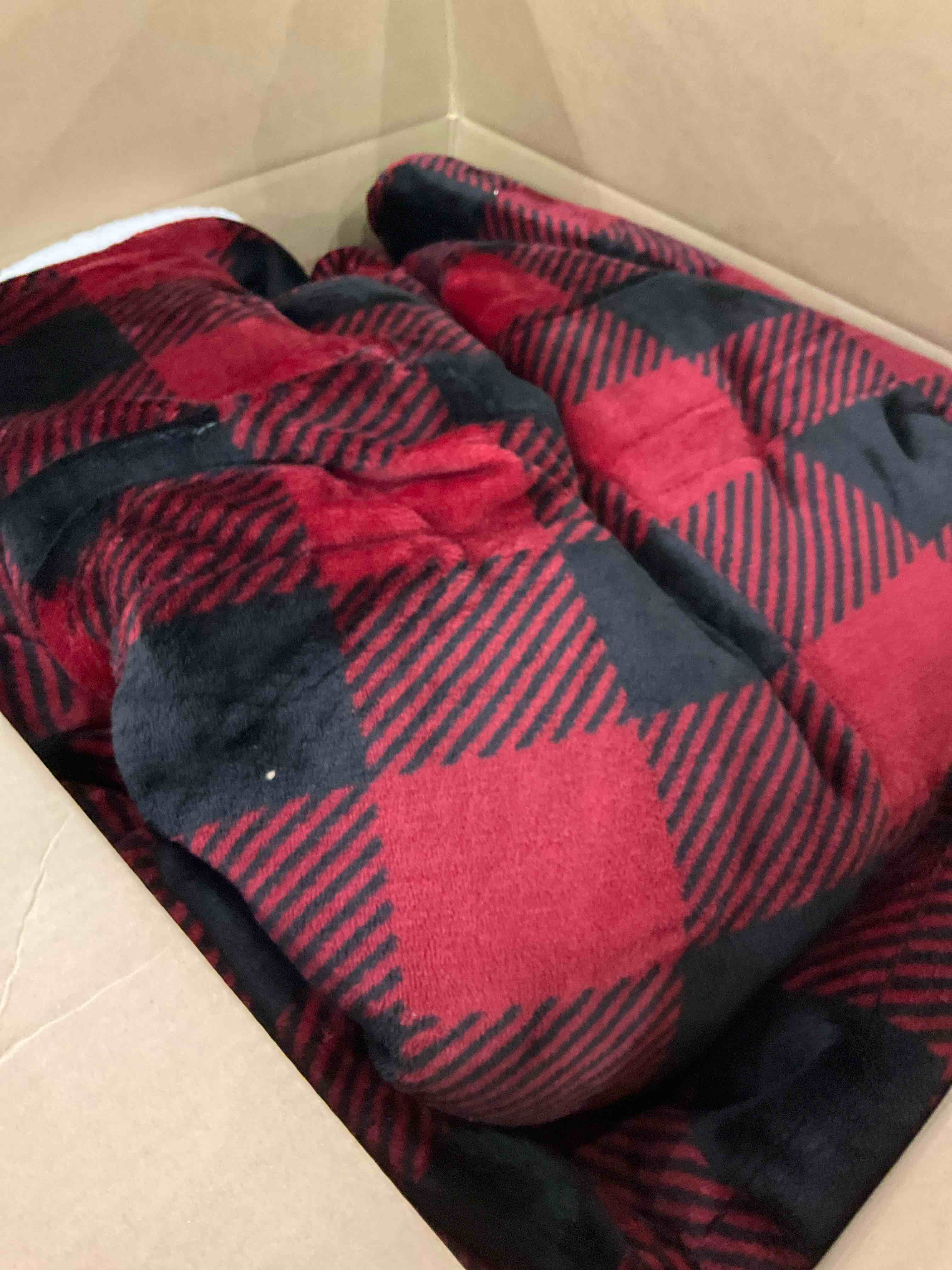 https://s3.amazonaws.com/lotting-images-prod/BargainHunt/EXS00659227_1707136434207.jpeg
