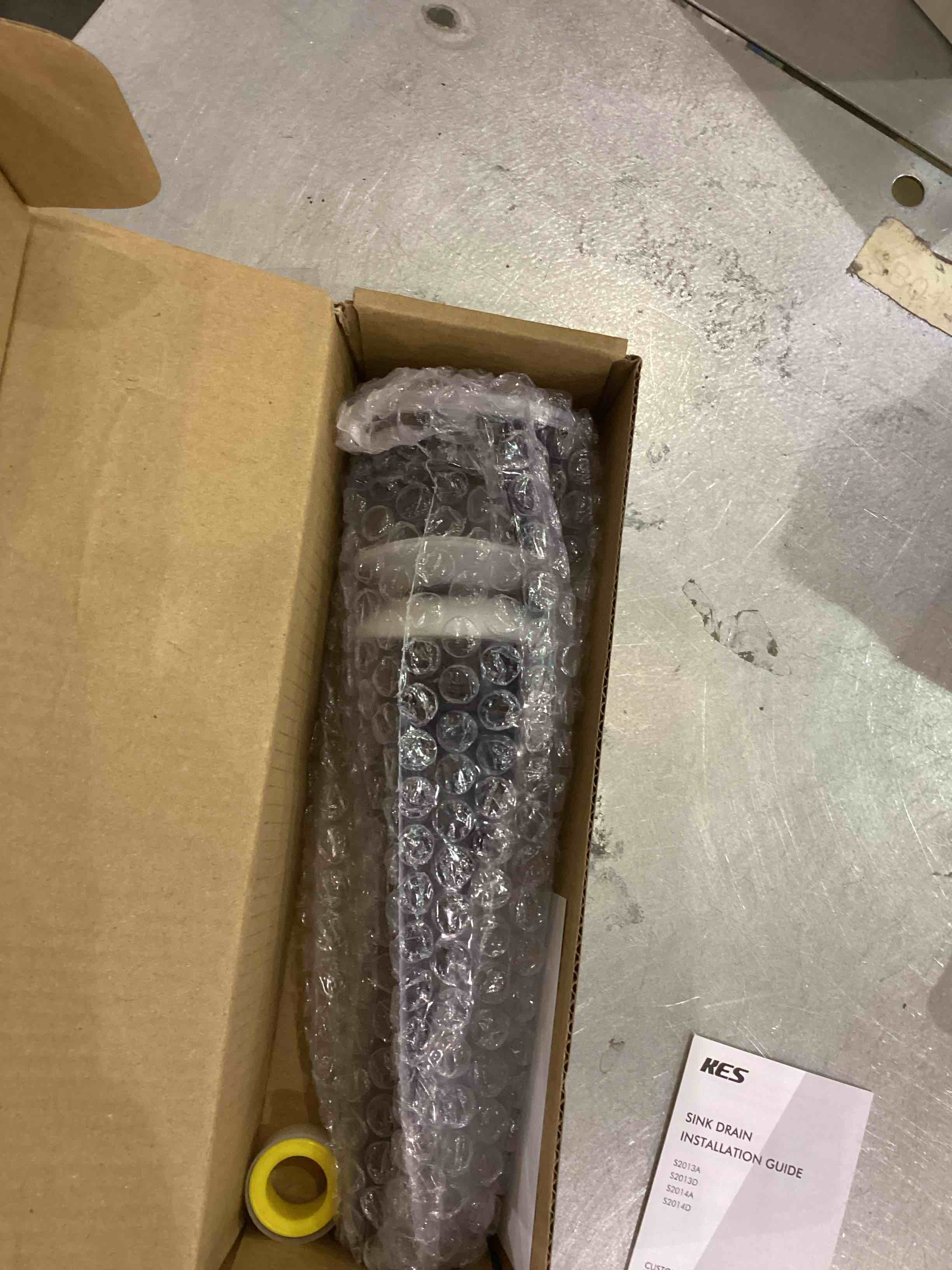 https://s3.amazonaws.com/lotting-images-prod/BargainHunt/EXS00659265_1706797672126.jpeg