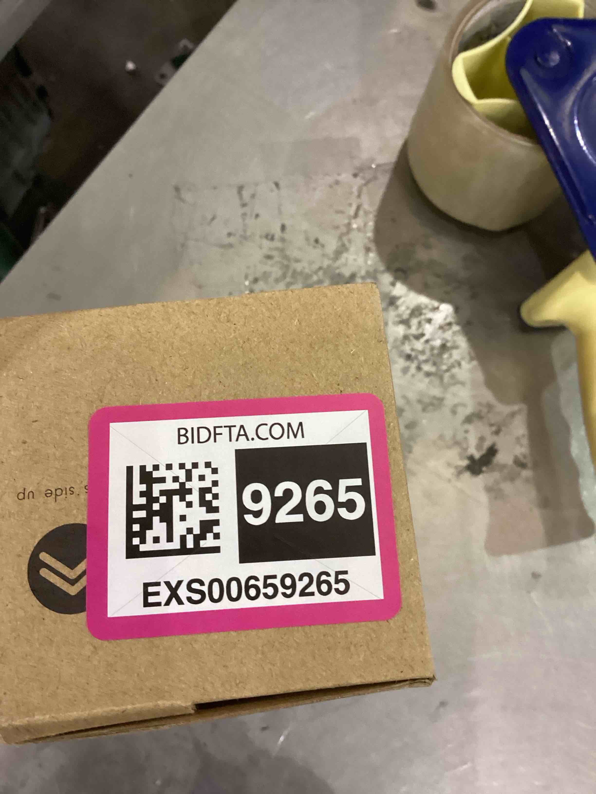 https://s3.amazonaws.com/lotting-images-prod/BargainHunt/EXS00659265_1706797706621.jpeg