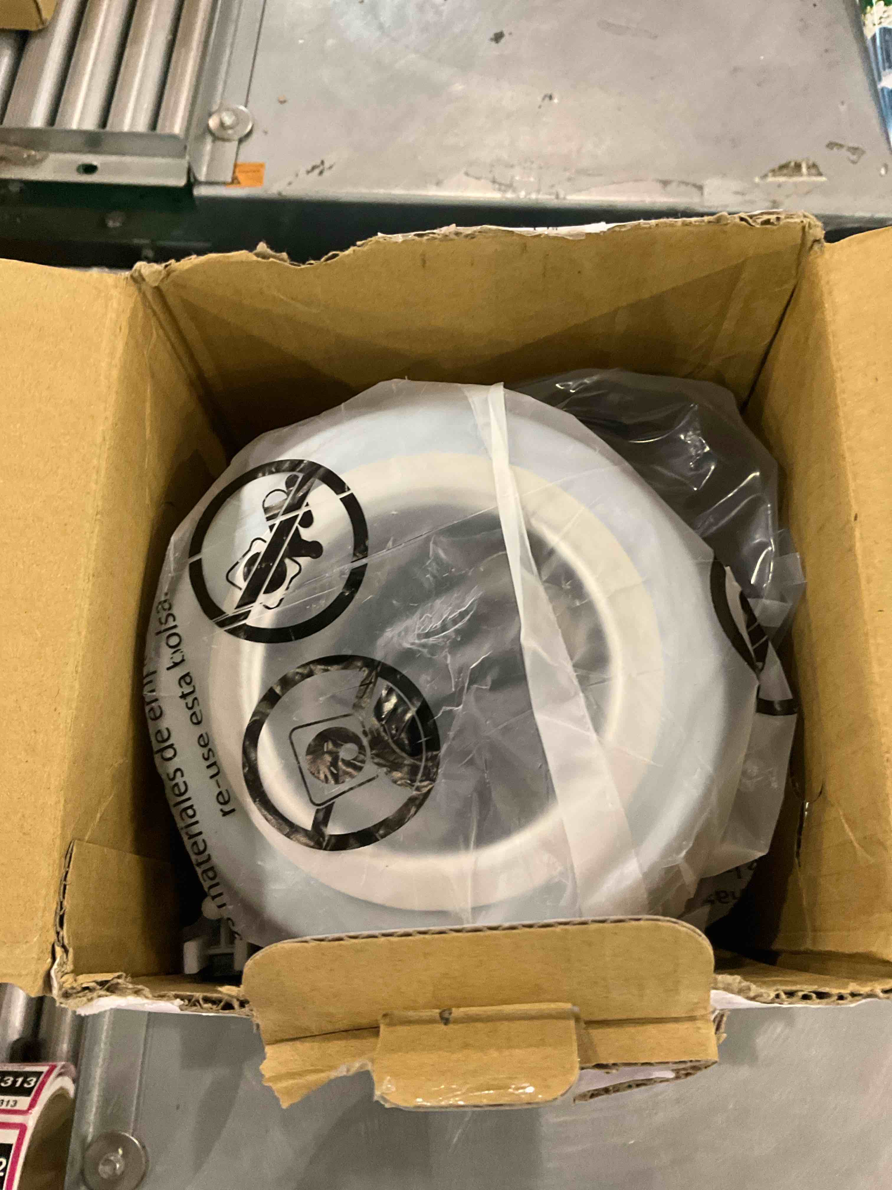 https://s3.amazonaws.com/lotting-images-prod/BargainHunt/EXS00659329_1707224944756.jpeg
