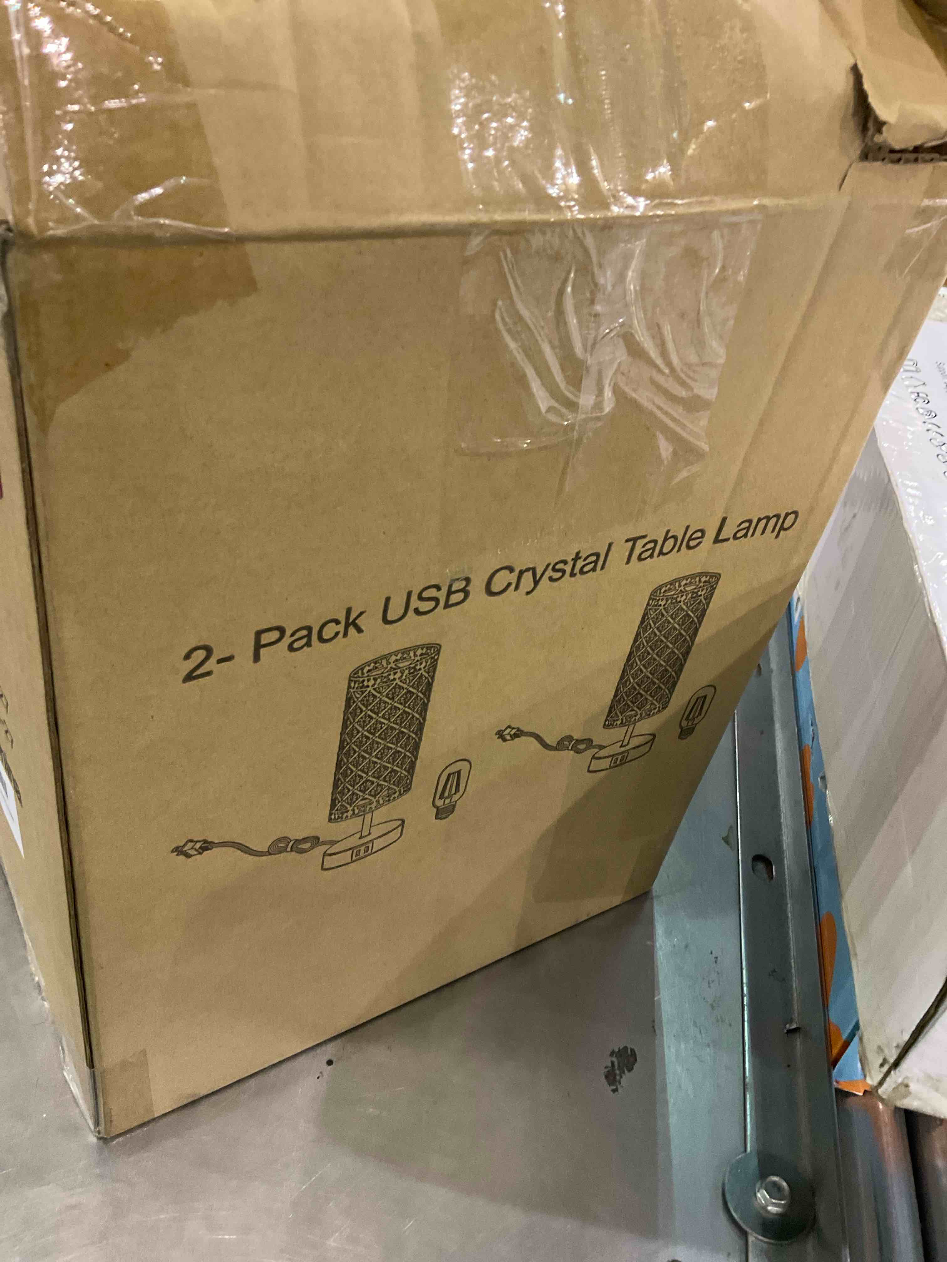https://s3.amazonaws.com/lotting-images-prod/BargainHunt/EXS00659410_1707398311971.jpeg
