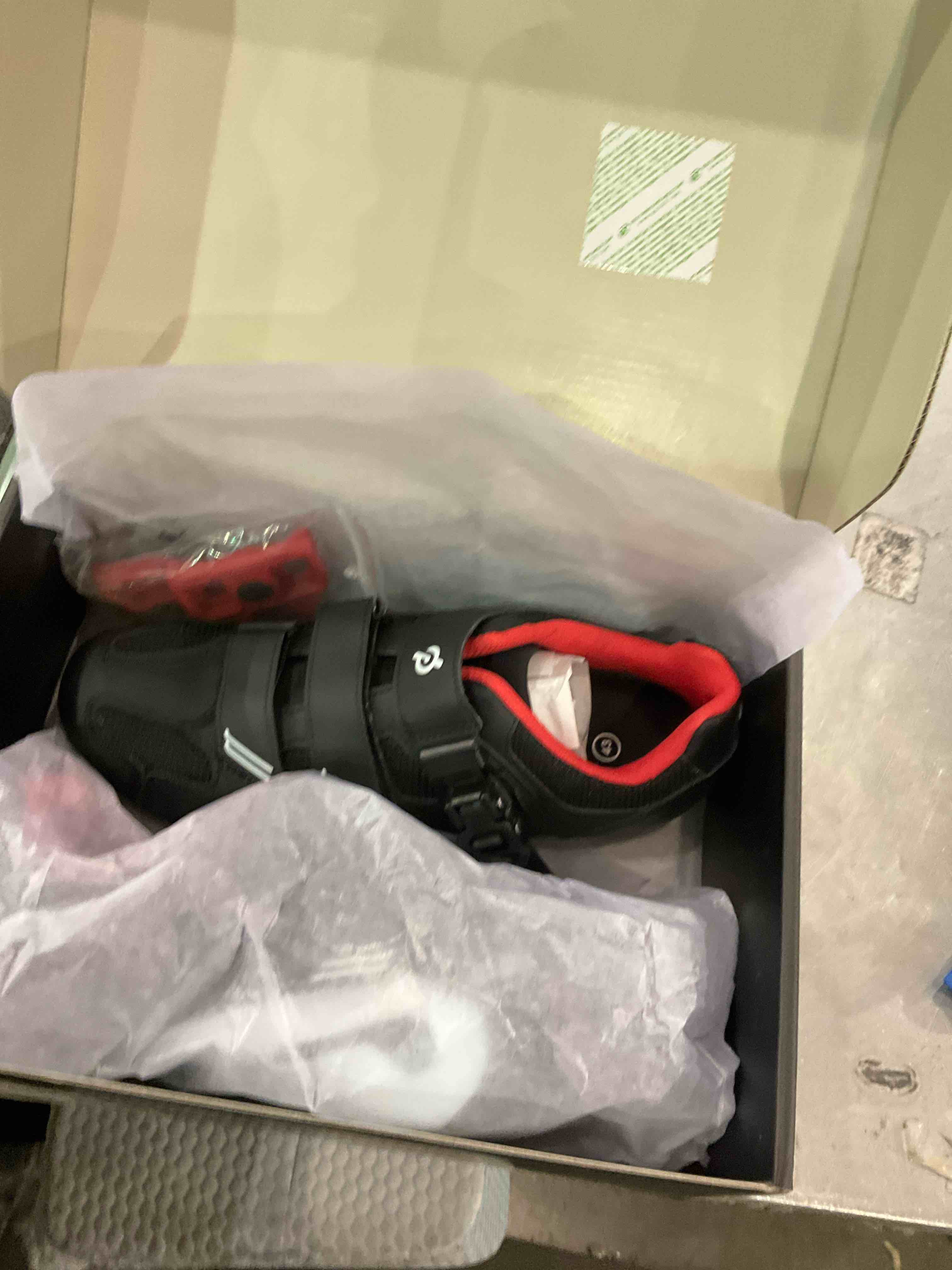 https://s3.amazonaws.com/lotting-images-prod/BargainHunt/EXS00659456_1707504536237.jpeg
