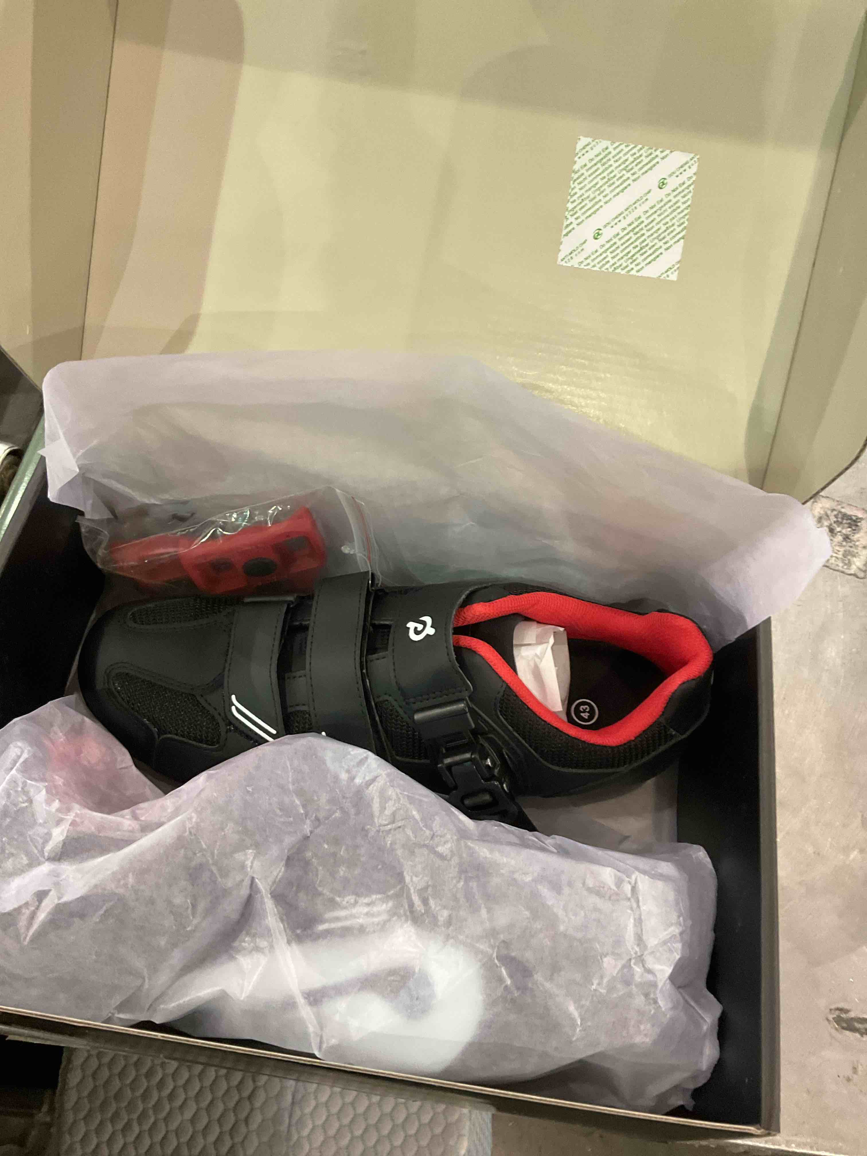 https://s3.amazonaws.com/lotting-images-prod/BargainHunt/EXS00659456_1707504537201.jpeg
