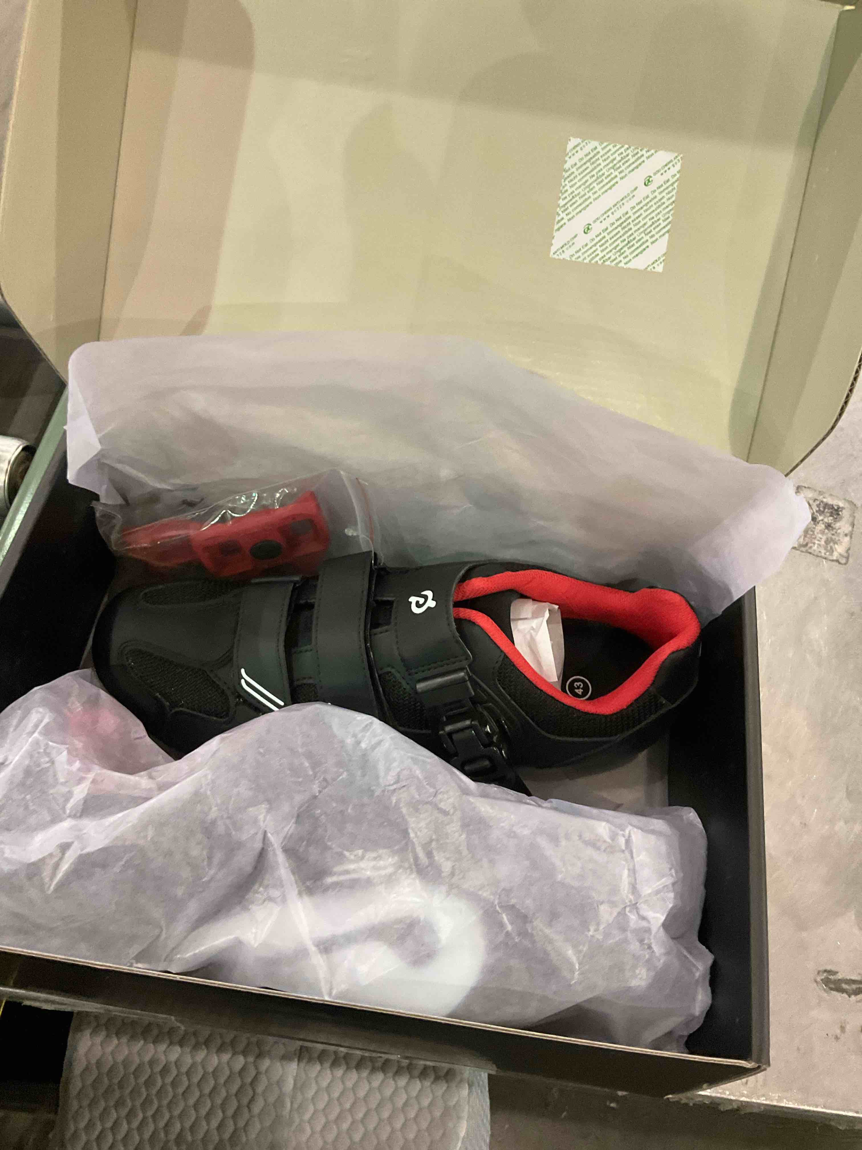 https://s3.amazonaws.com/lotting-images-prod/BargainHunt/EXS00659456_1707504538111.jpeg