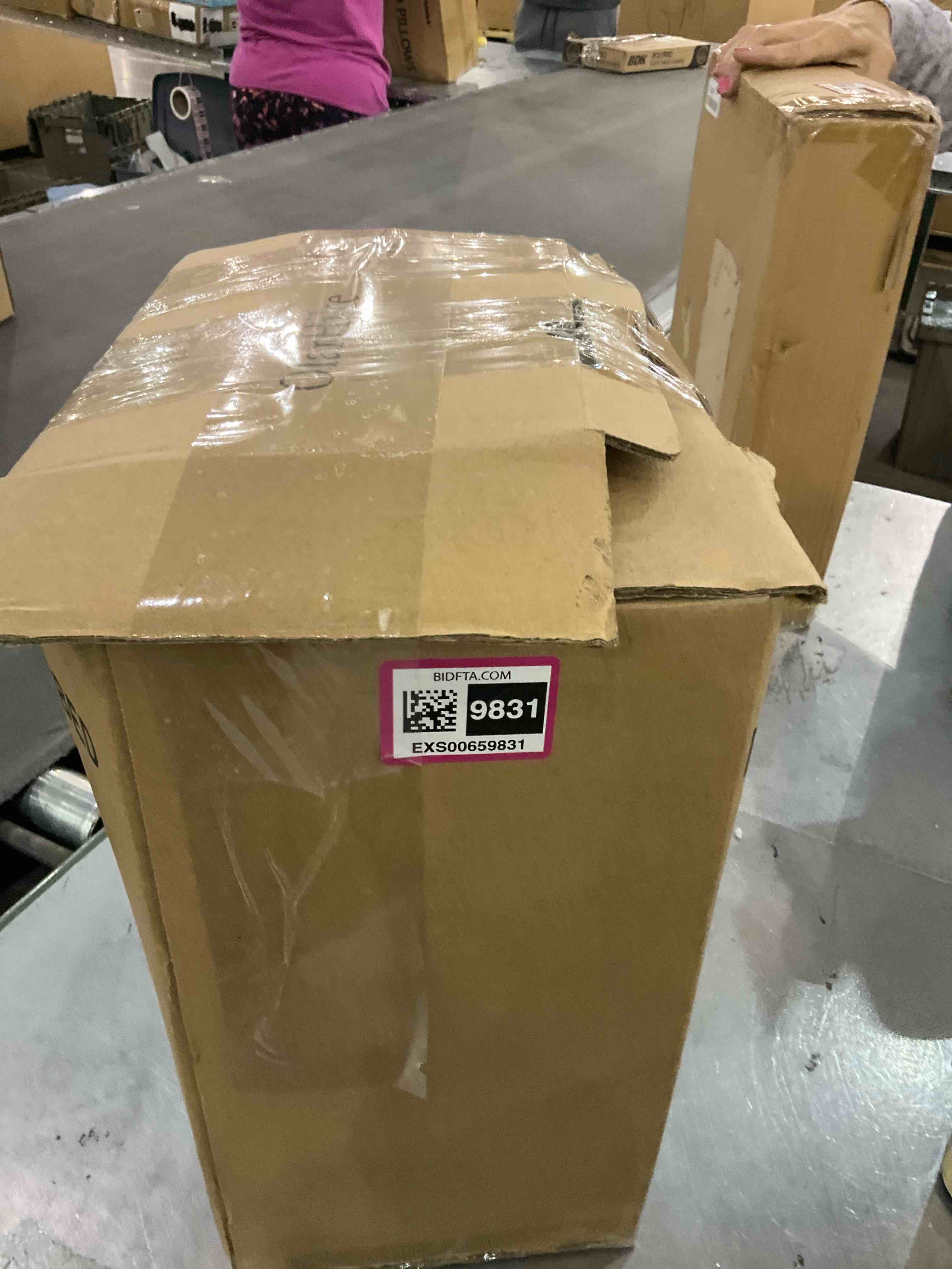 https://s3.amazonaws.com/lotting-images-prod/BargainHunt/EXS00659831_1706707813894.jpeg