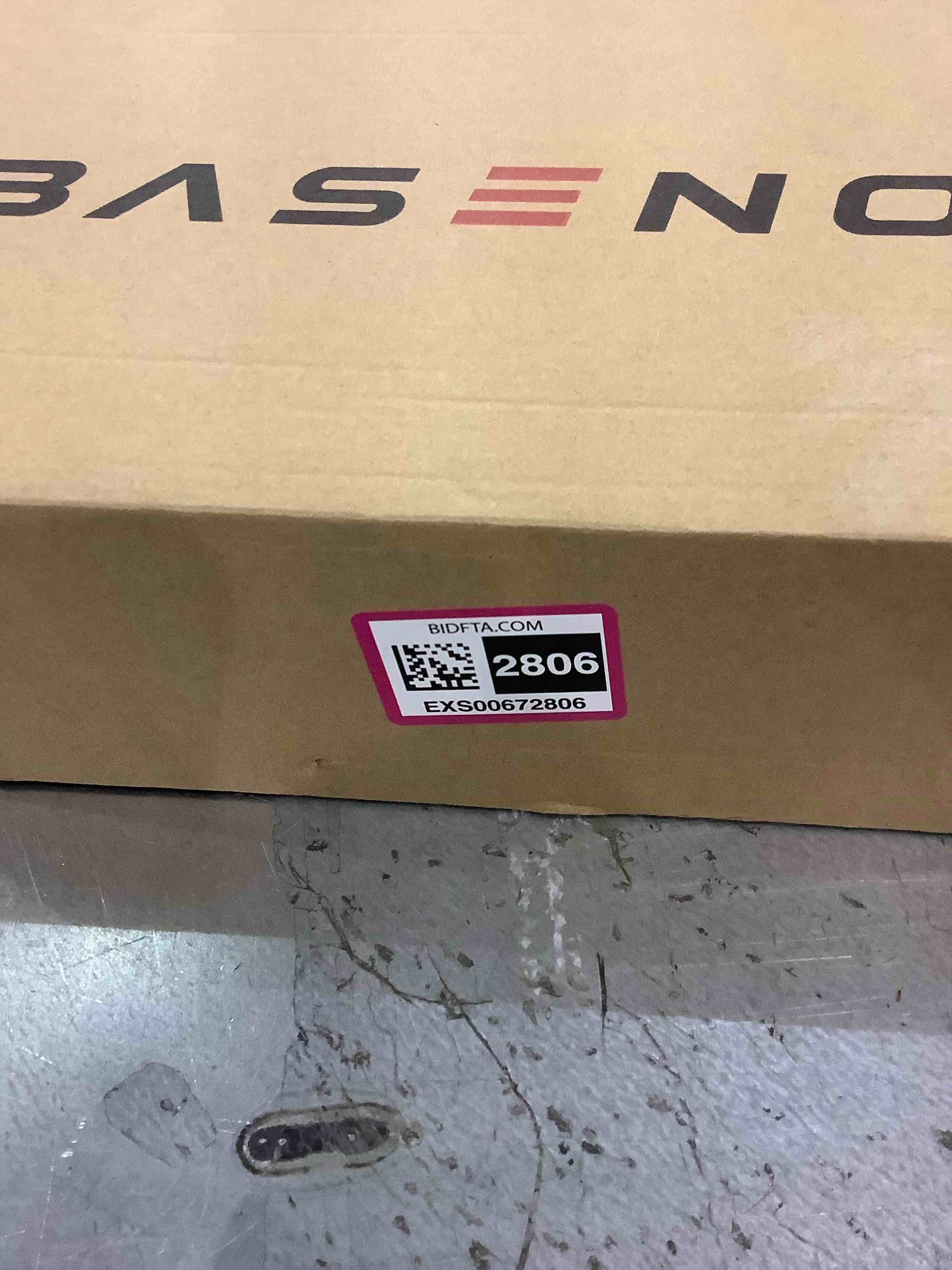 https://s3.amazonaws.com/lotting-images-prod/BargainHunt/EXS00672806_1707225108334.jpeg