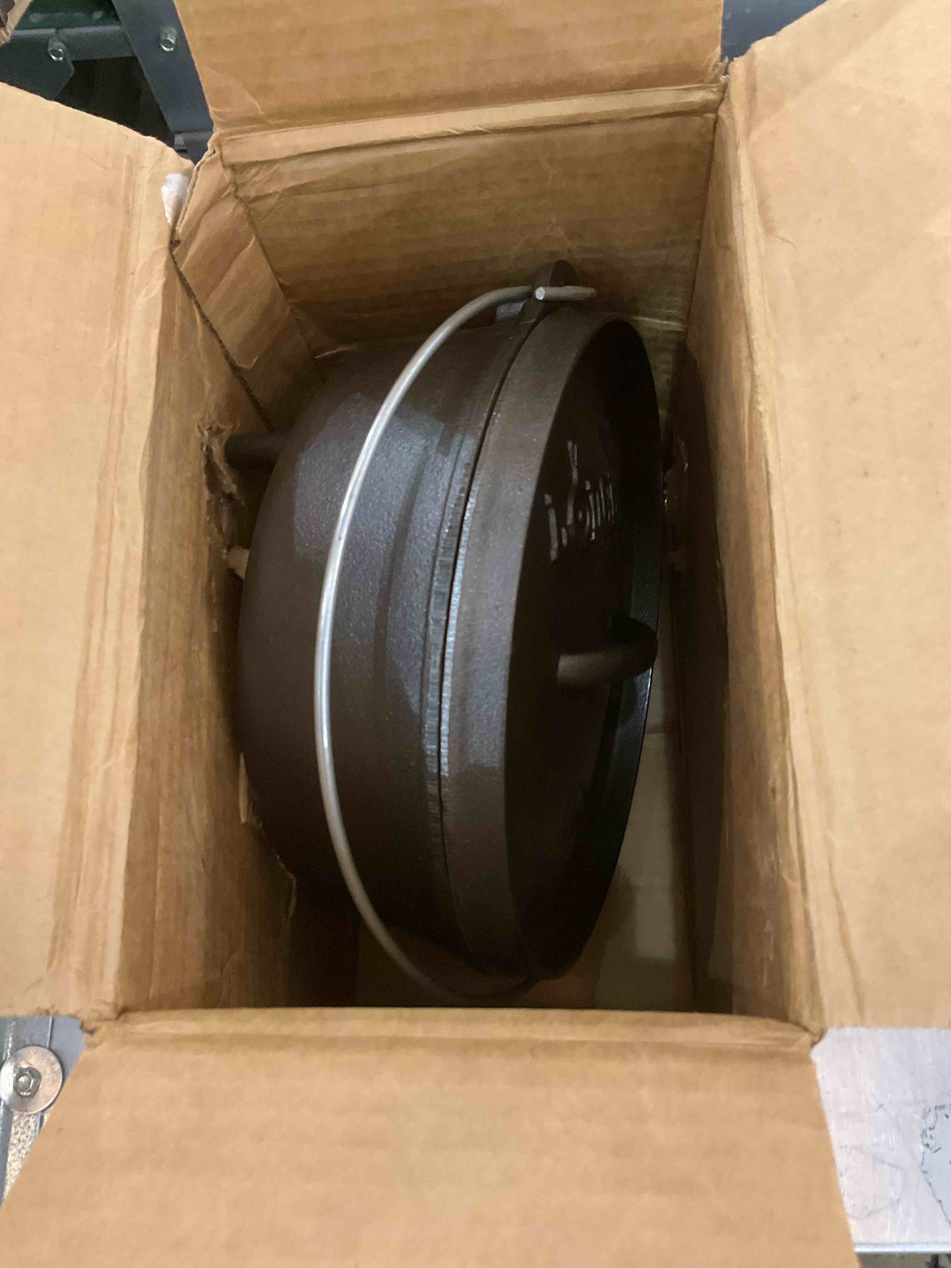 https://s3.amazonaws.com/lotting-images-prod/BargainHunt/EXS00672938_1707933582356.jpeg