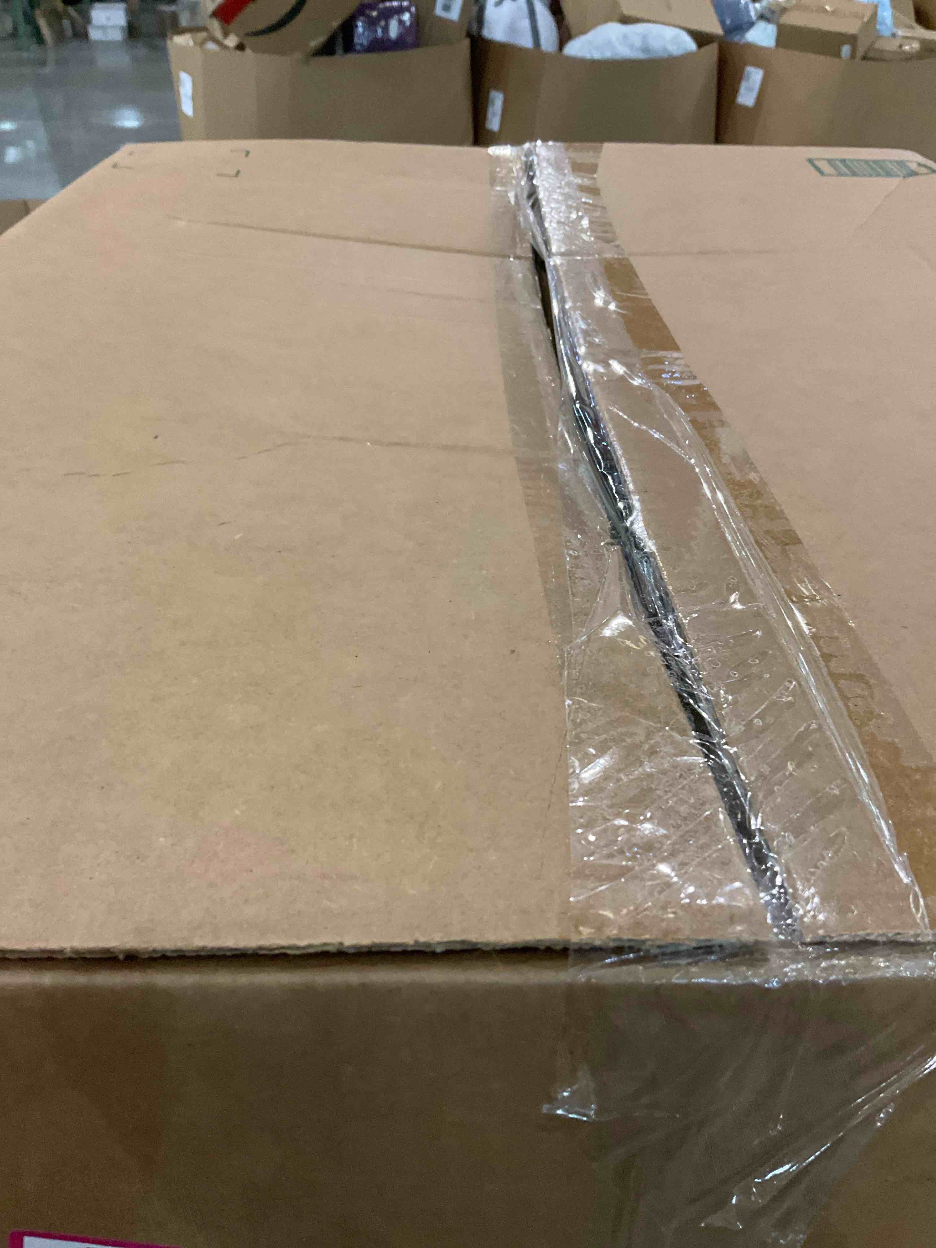 https://s3.amazonaws.com/lotting-images-prod/BargainHunt/EXS00674721_1710164197855.jpeg