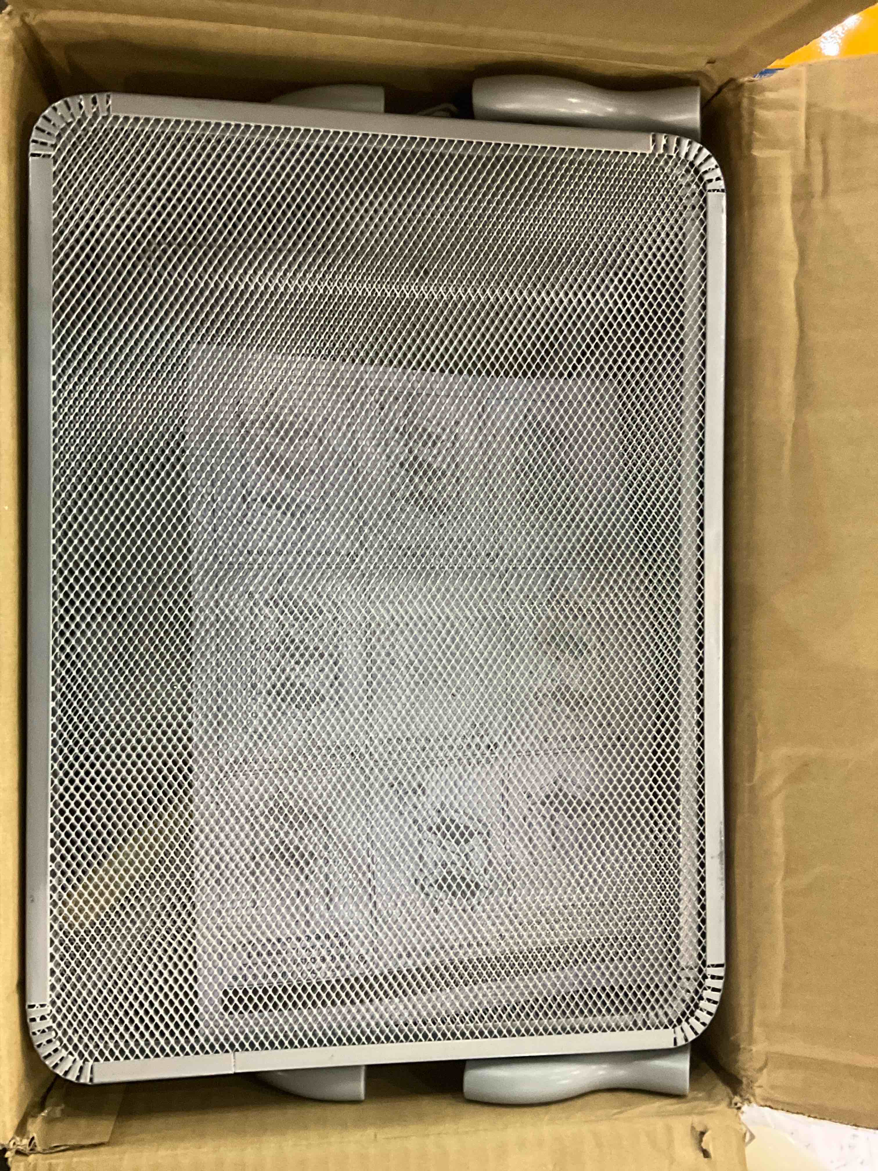 https://s3.amazonaws.com/lotting-images-prod/BargainHunt/EXS00674855_1709913031747.jpeg