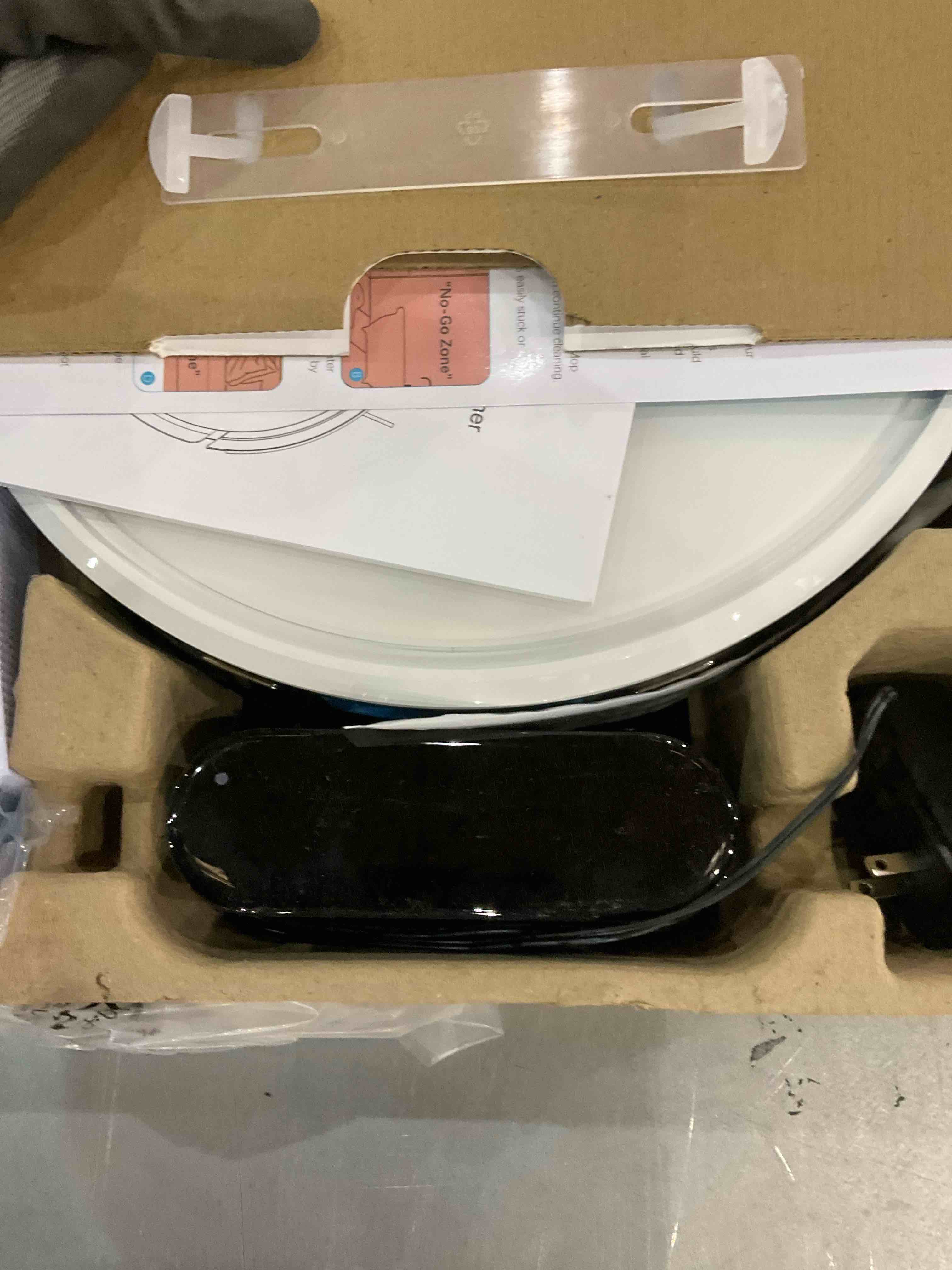 https://s3.amazonaws.com/lotting-images-prod/BargainHunt/EXS00674898_1709910960870.jpeg