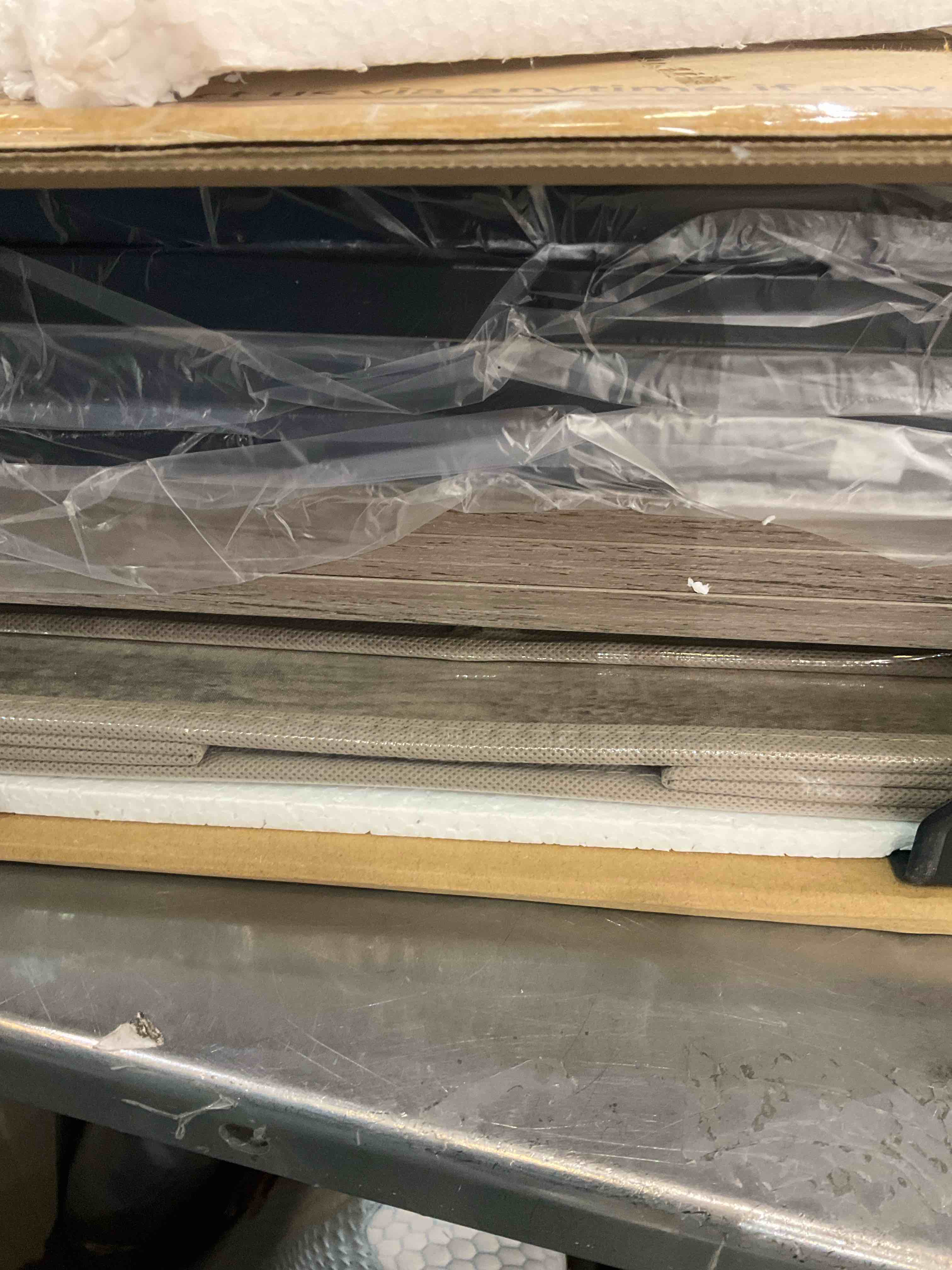 https://s3.amazonaws.com/lotting-images-prod/BargainHunt/EXS00700155_1707324582897.jpeg