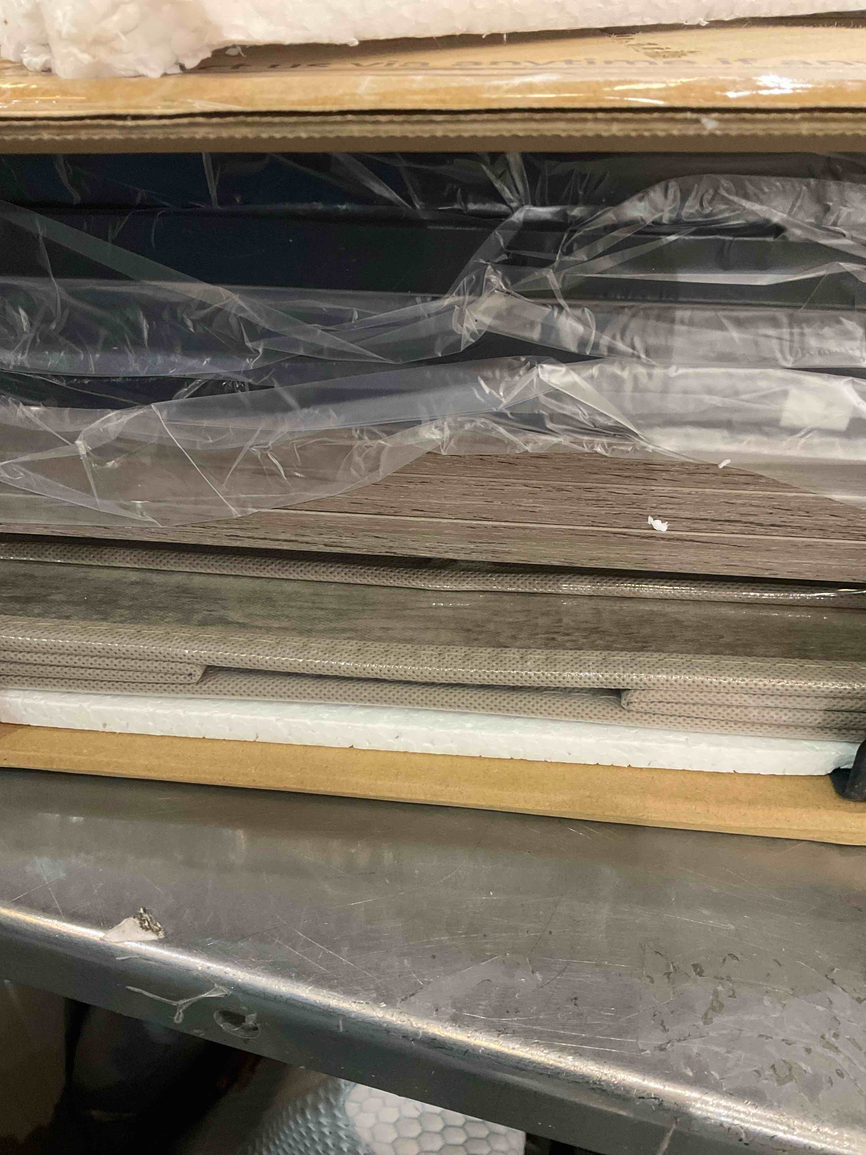 https://s3.amazonaws.com/lotting-images-prod/BargainHunt/EXS00700155_1707324583790.jpeg
