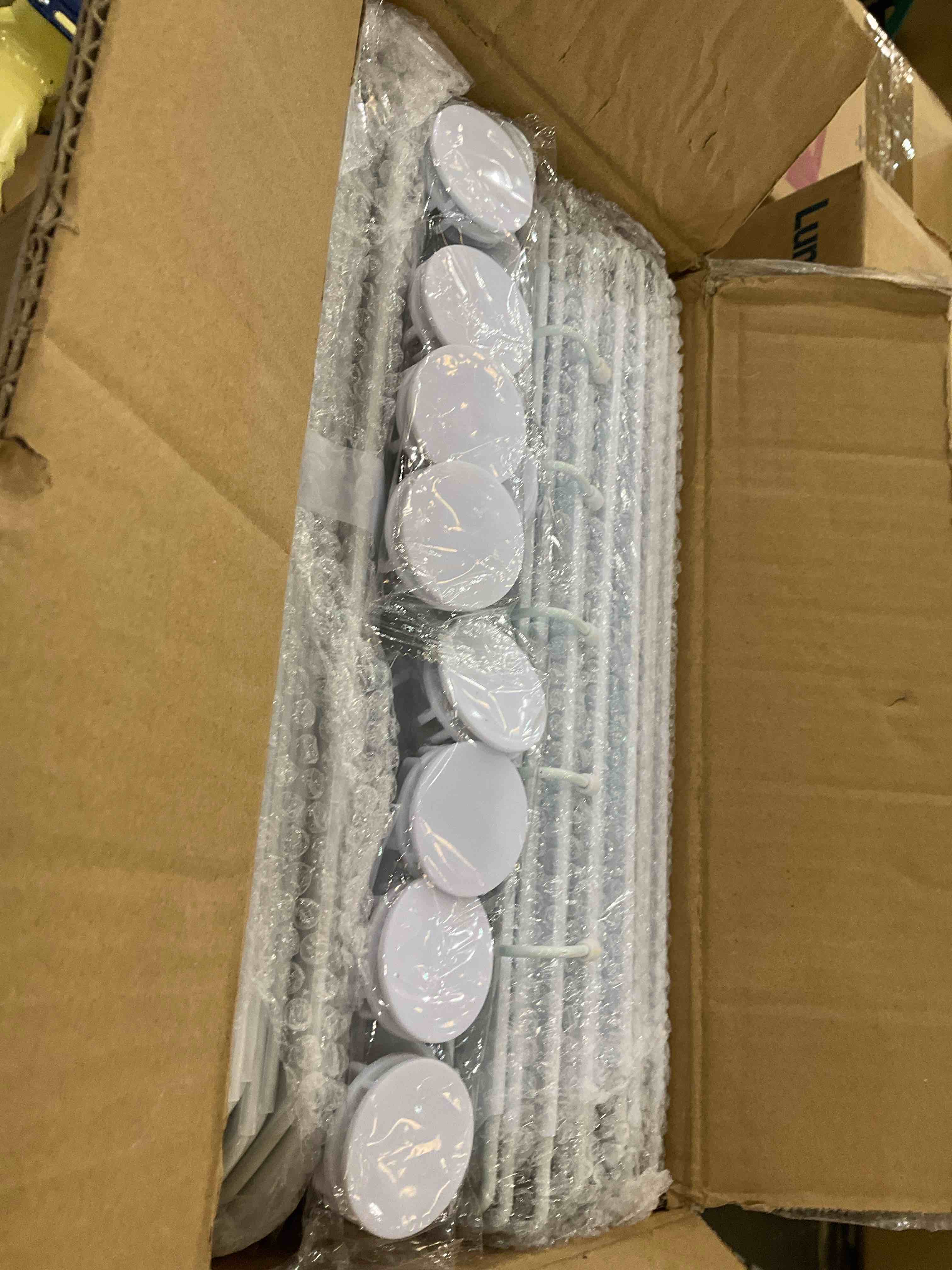 https://s3.amazonaws.com/lotting-images-prod/BargainHunt/EXS00700157_1707327435669.jpeg