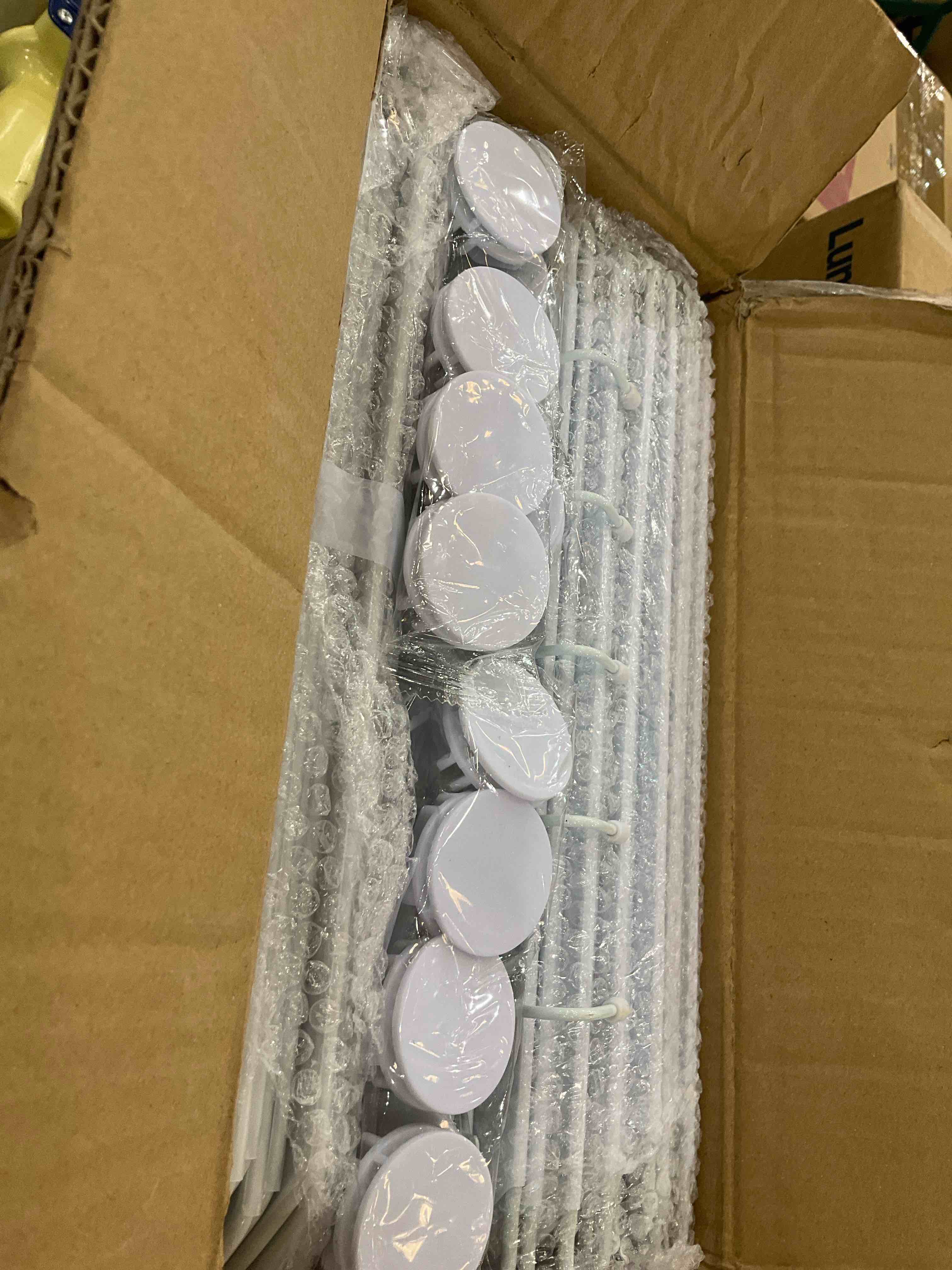 https://s3.amazonaws.com/lotting-images-prod/BargainHunt/EXS00700157_1707327436615.jpeg