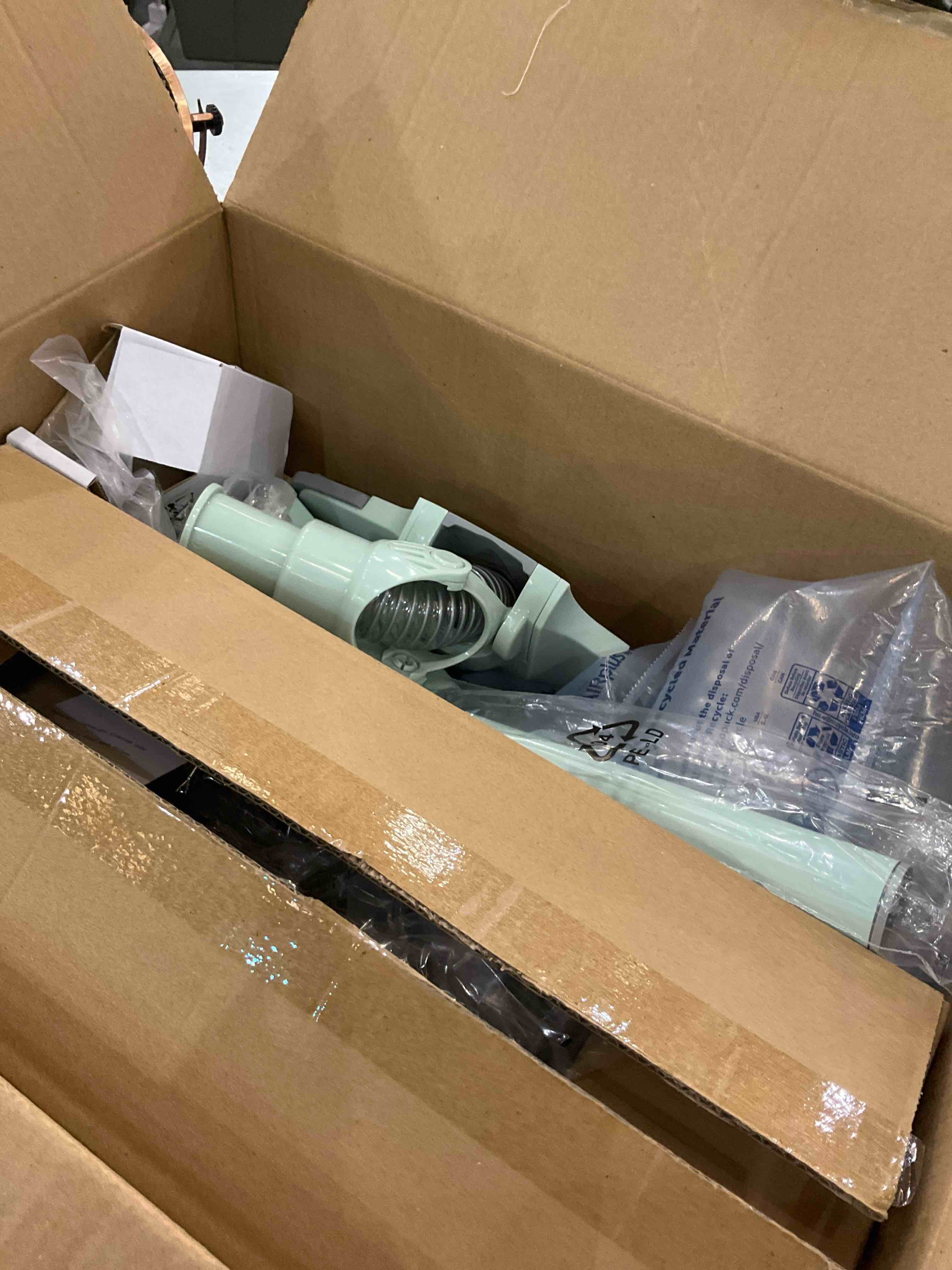 https://s3.amazonaws.com/lotting-images-prod/BargainHunt/EXS00700167_1707328789986.jpeg