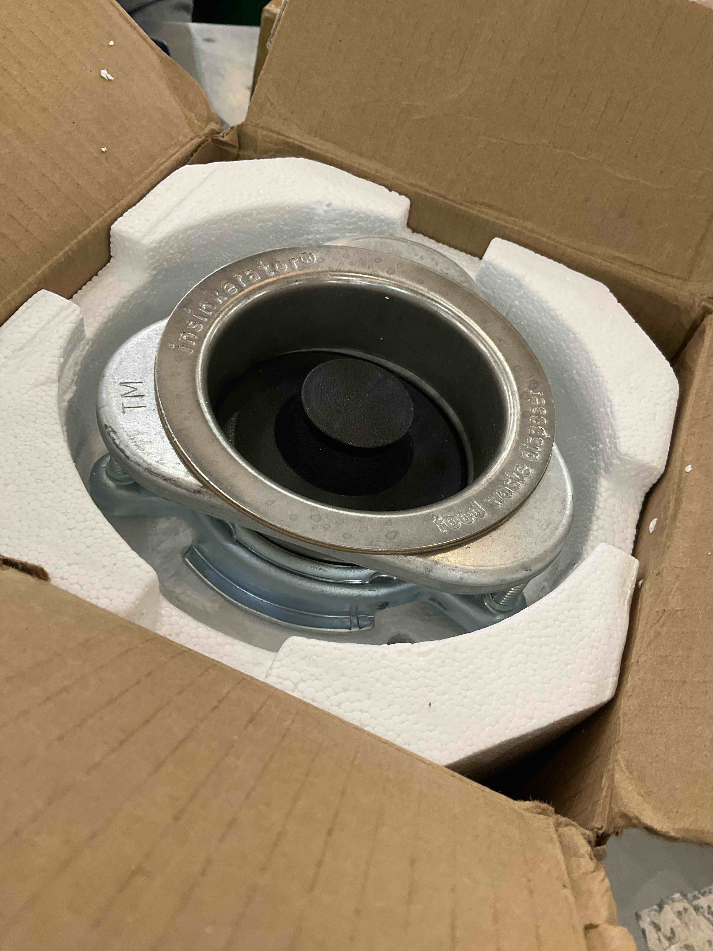https://s3.amazonaws.com/lotting-images-prod/BargainHunt/EXS00700176_1707329929727.jpeg