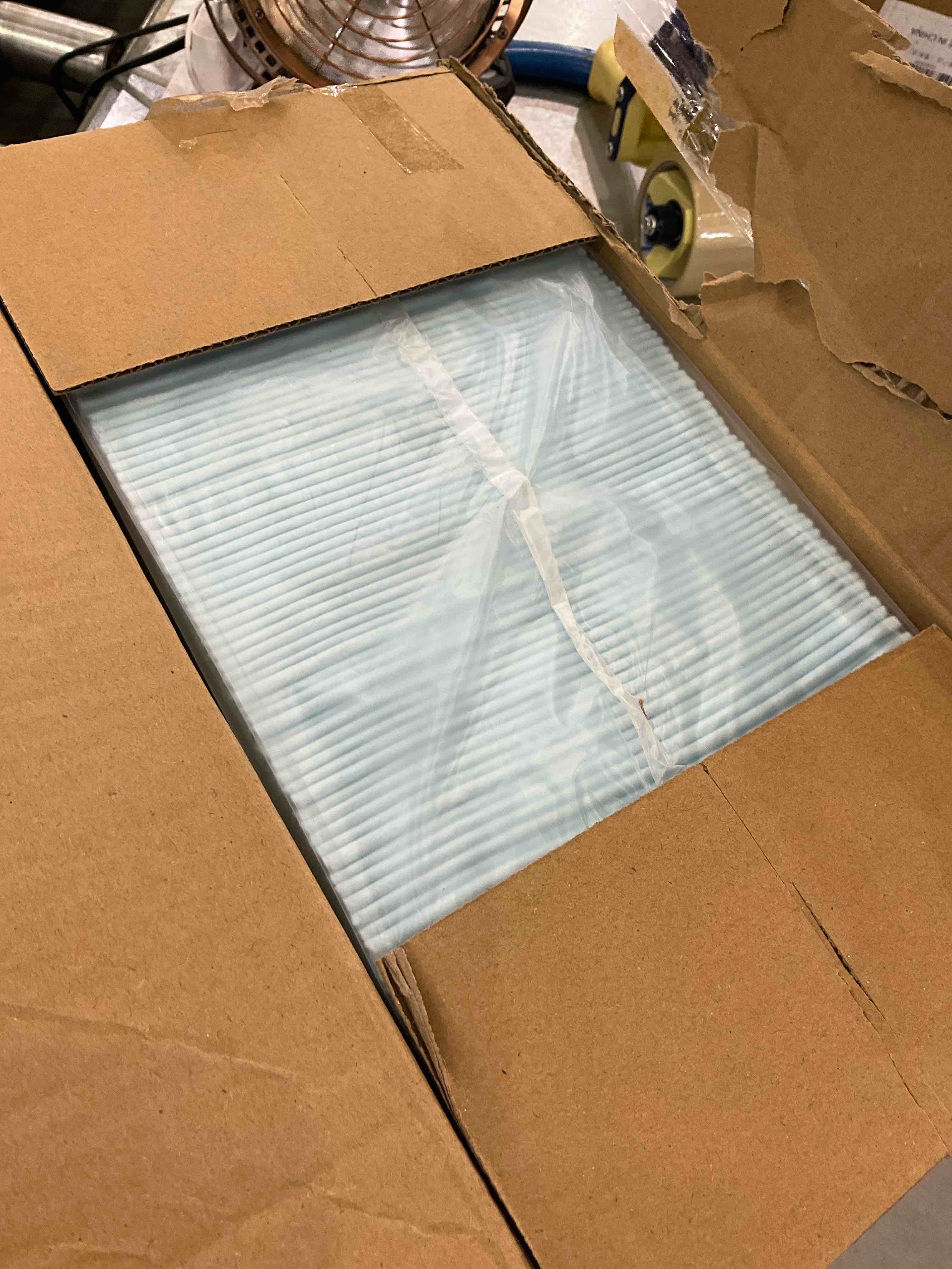 https://s3.amazonaws.com/lotting-images-prod/BargainHunt/EXS00700205_1707335999488.jpeg
