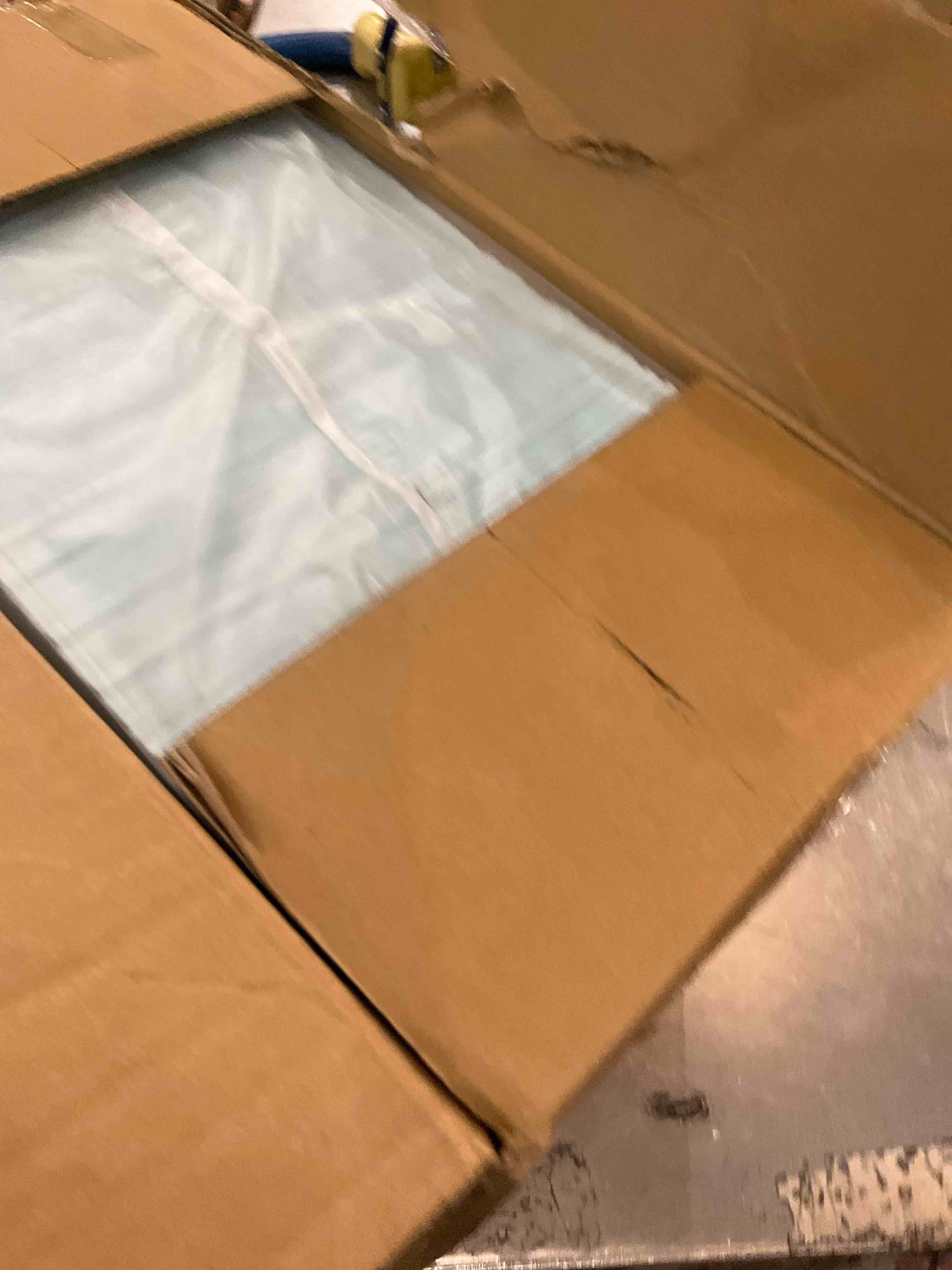 https://s3.amazonaws.com/lotting-images-prod/BargainHunt/EXS00700205_1707336001912.jpeg