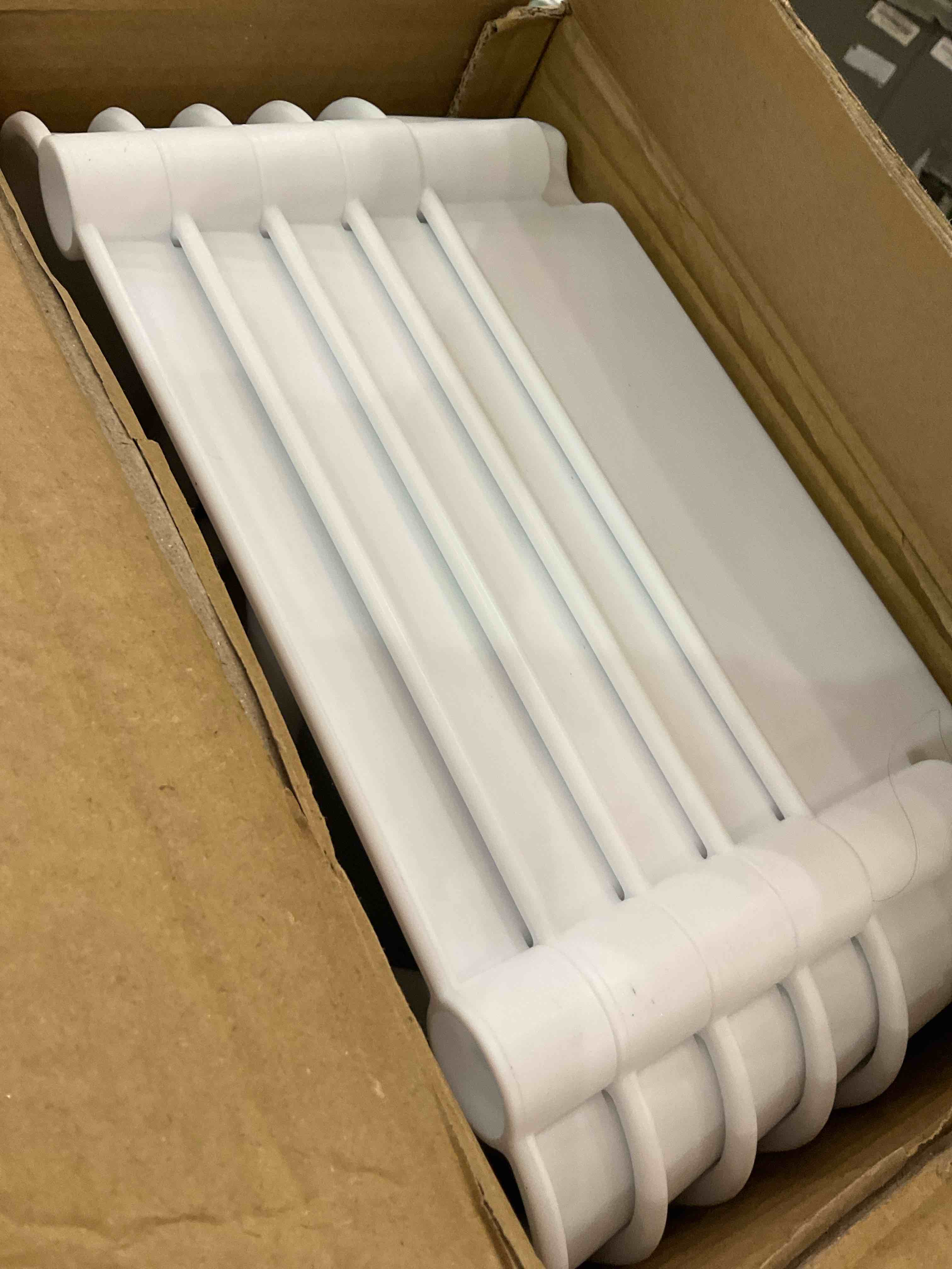 https://s3.amazonaws.com/lotting-images-prod/BargainHunt/EXS00700324_1707410488263.jpeg