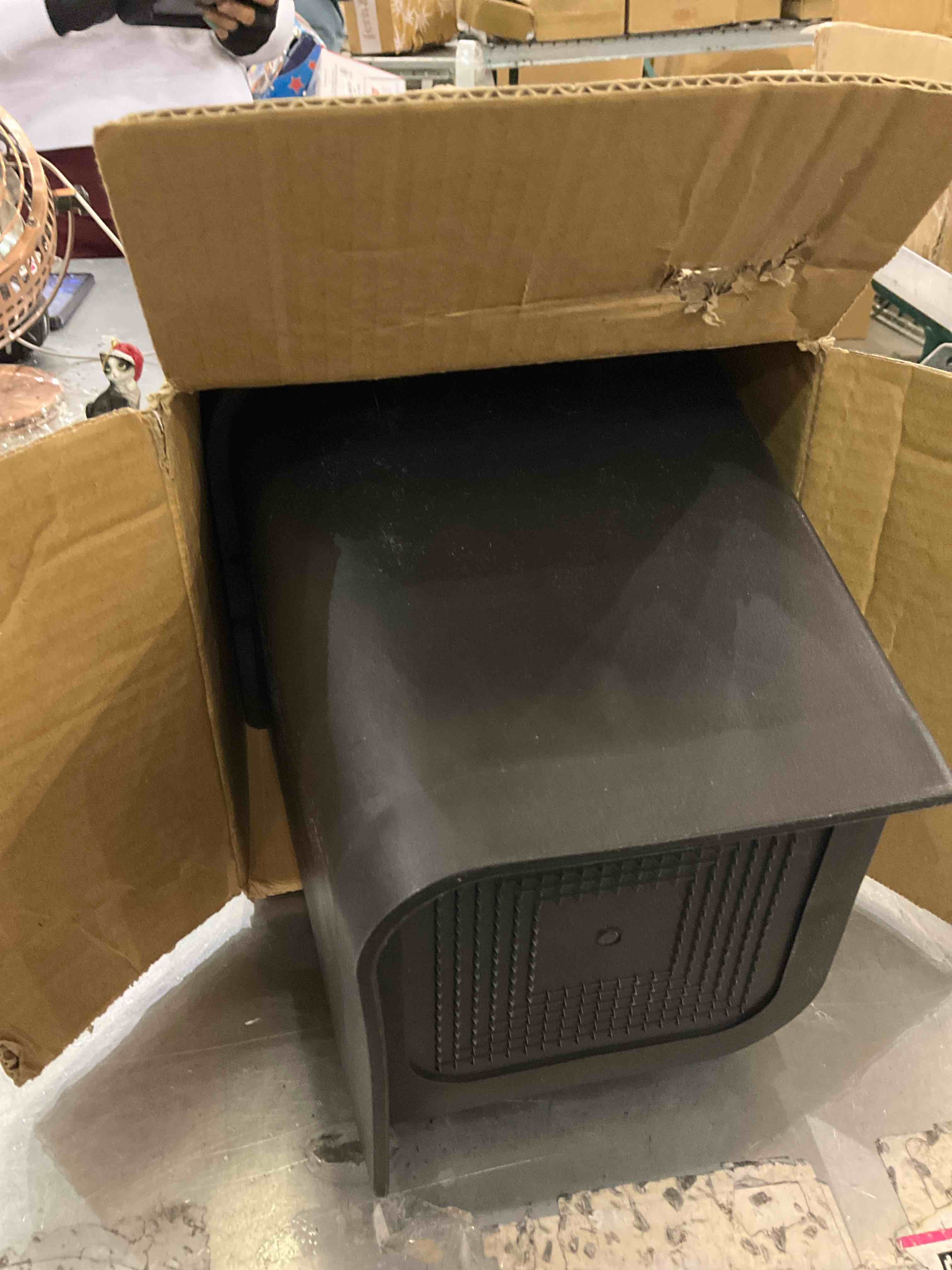 https://s3.amazonaws.com/lotting-images-prod/BargainHunt/EXS00700341_1707414814527.jpeg