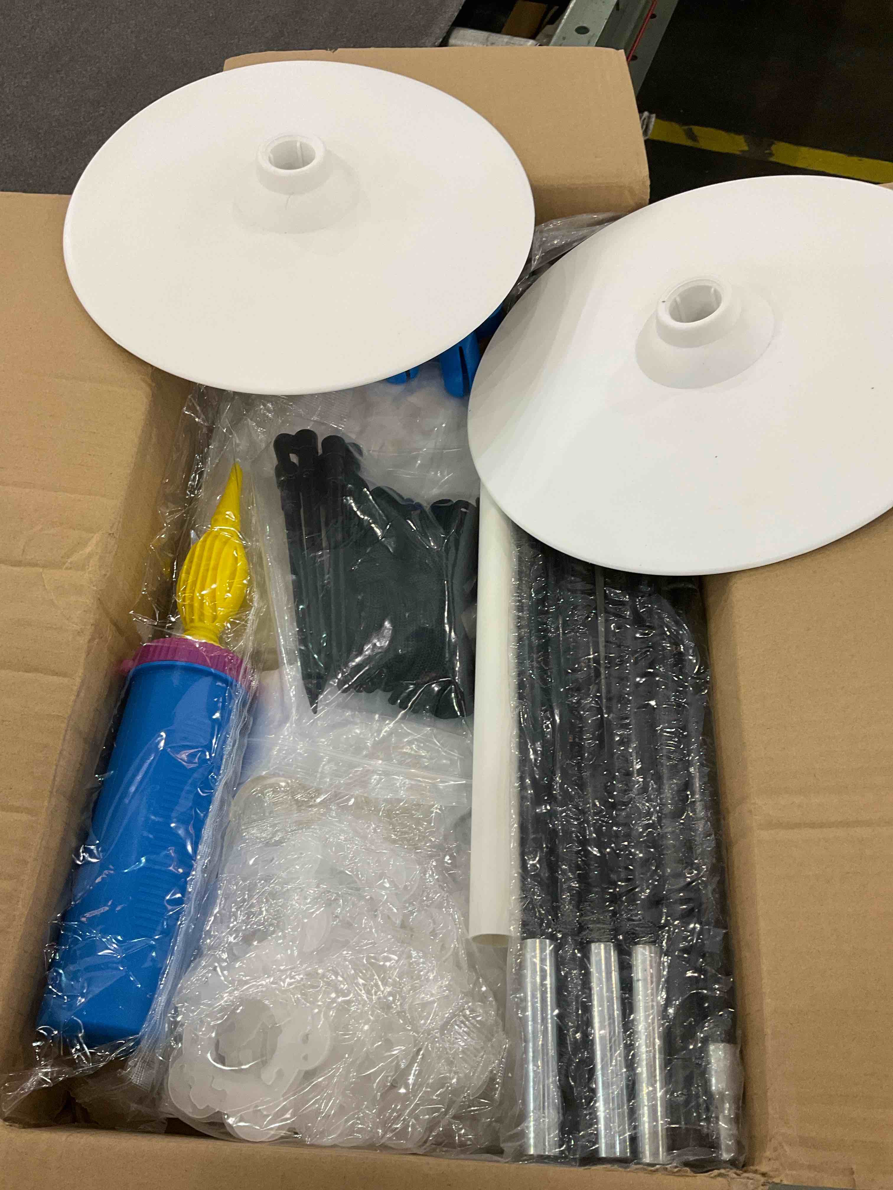 https://s3.amazonaws.com/lotting-images-prod/BargainHunt/EXS00700568_1706816933550.jpeg