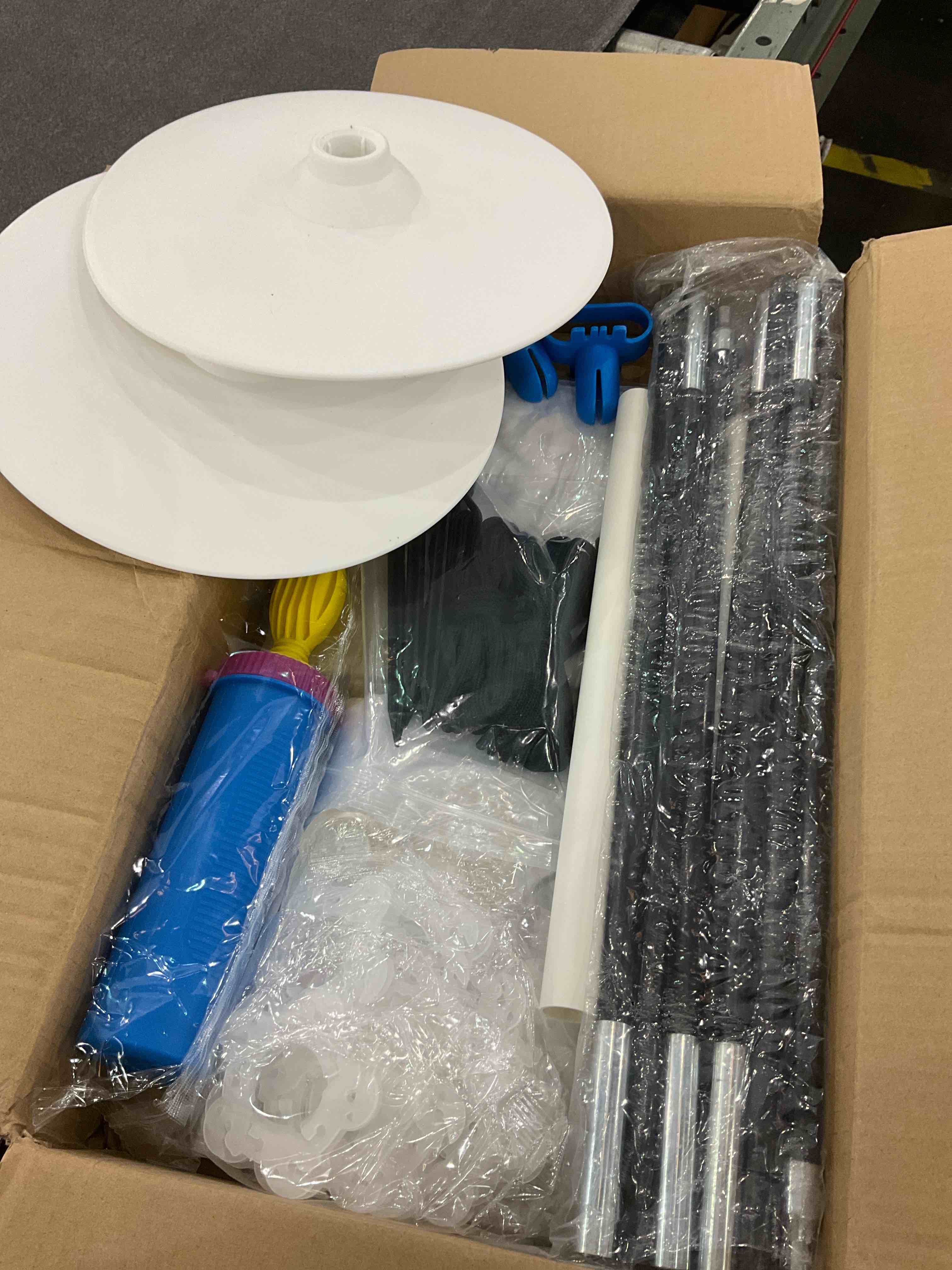 https://s3.amazonaws.com/lotting-images-prod/BargainHunt/EXS00700568_1706816945470.jpeg