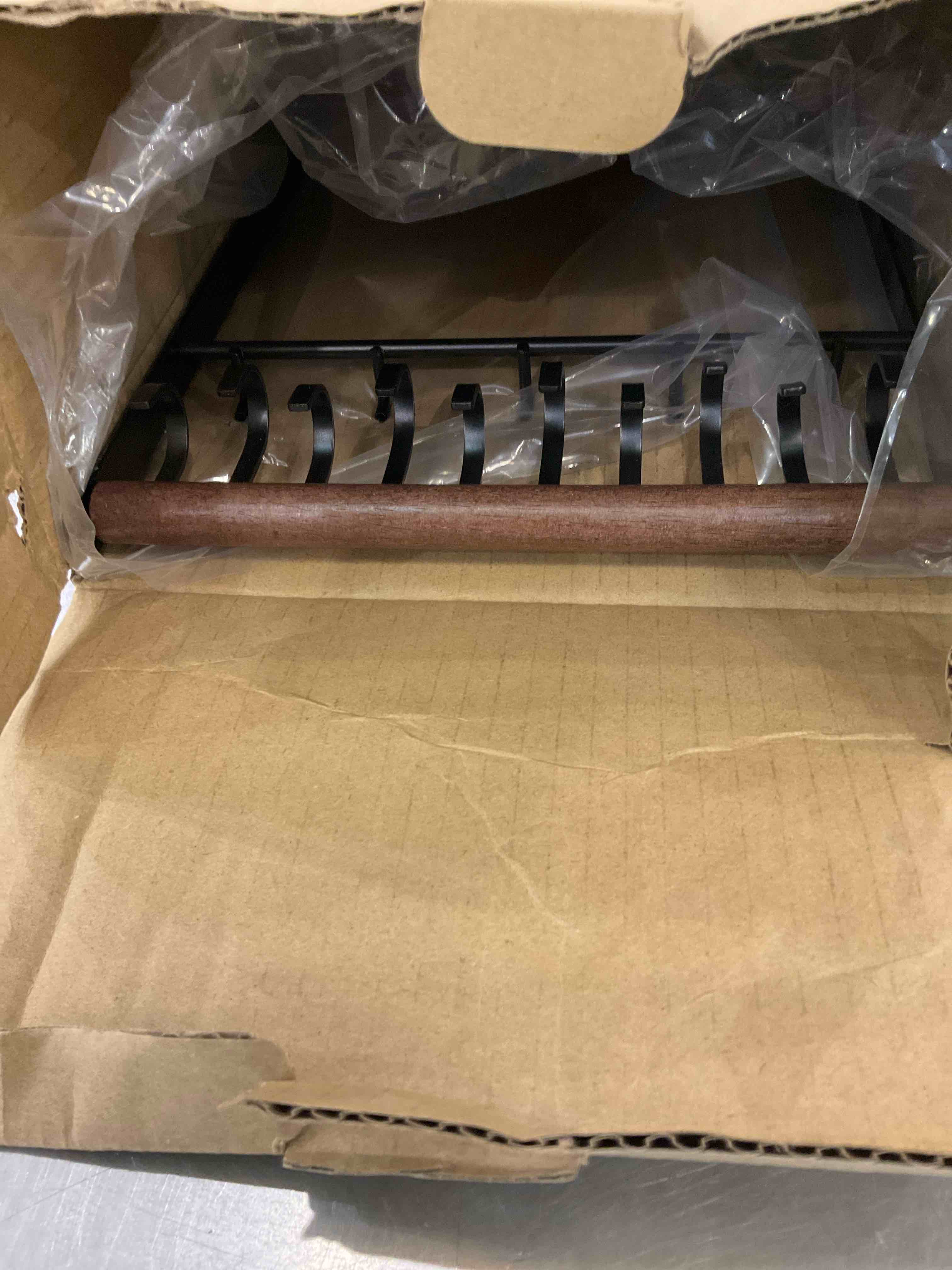https://s3.amazonaws.com/lotting-images-prod/BargainHunt/EXS00700660_1706898686560.jpeg