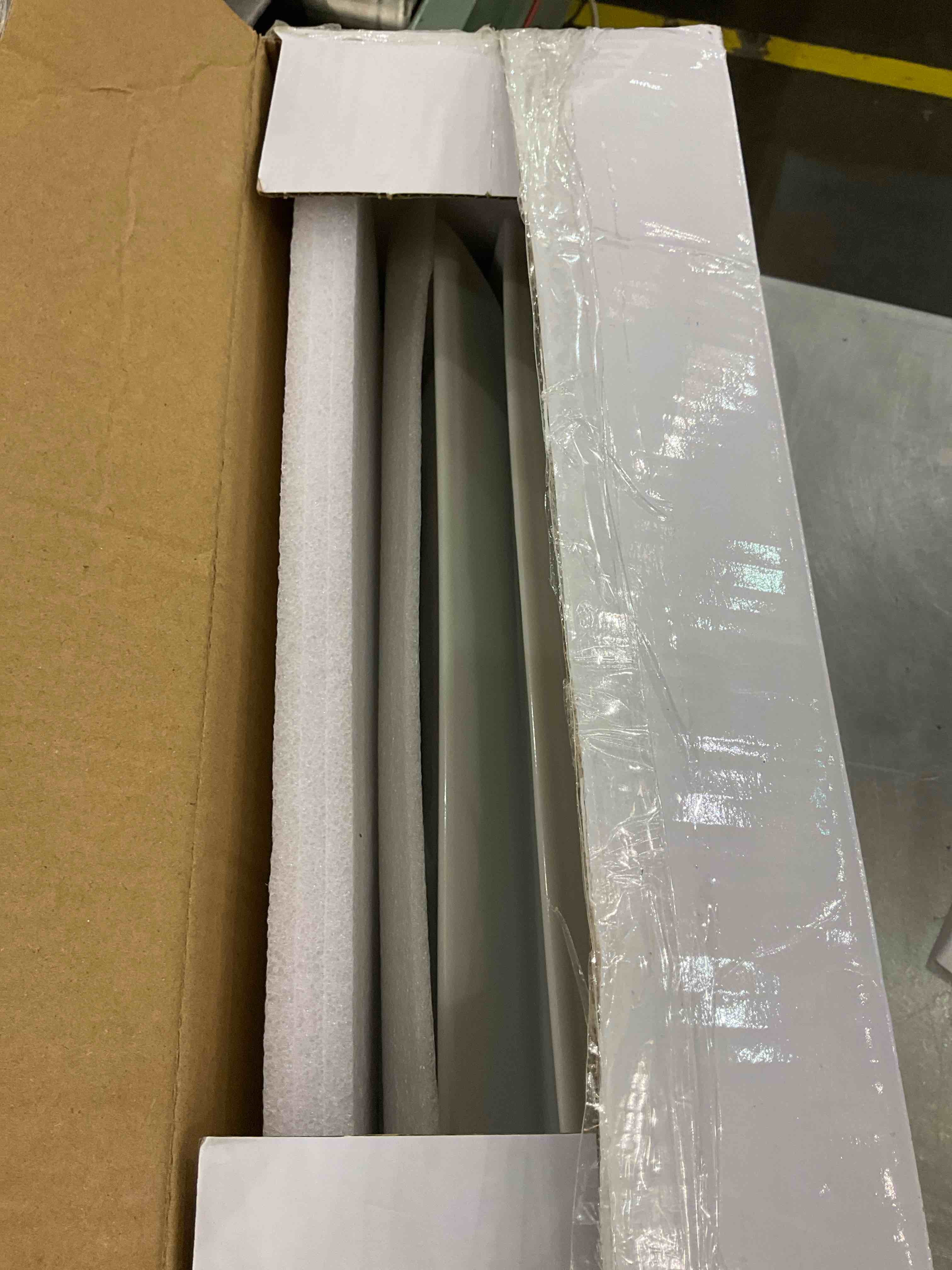 https://s3.amazonaws.com/lotting-images-prod/BargainHunt/EXS00700746_1707147711671.jpeg