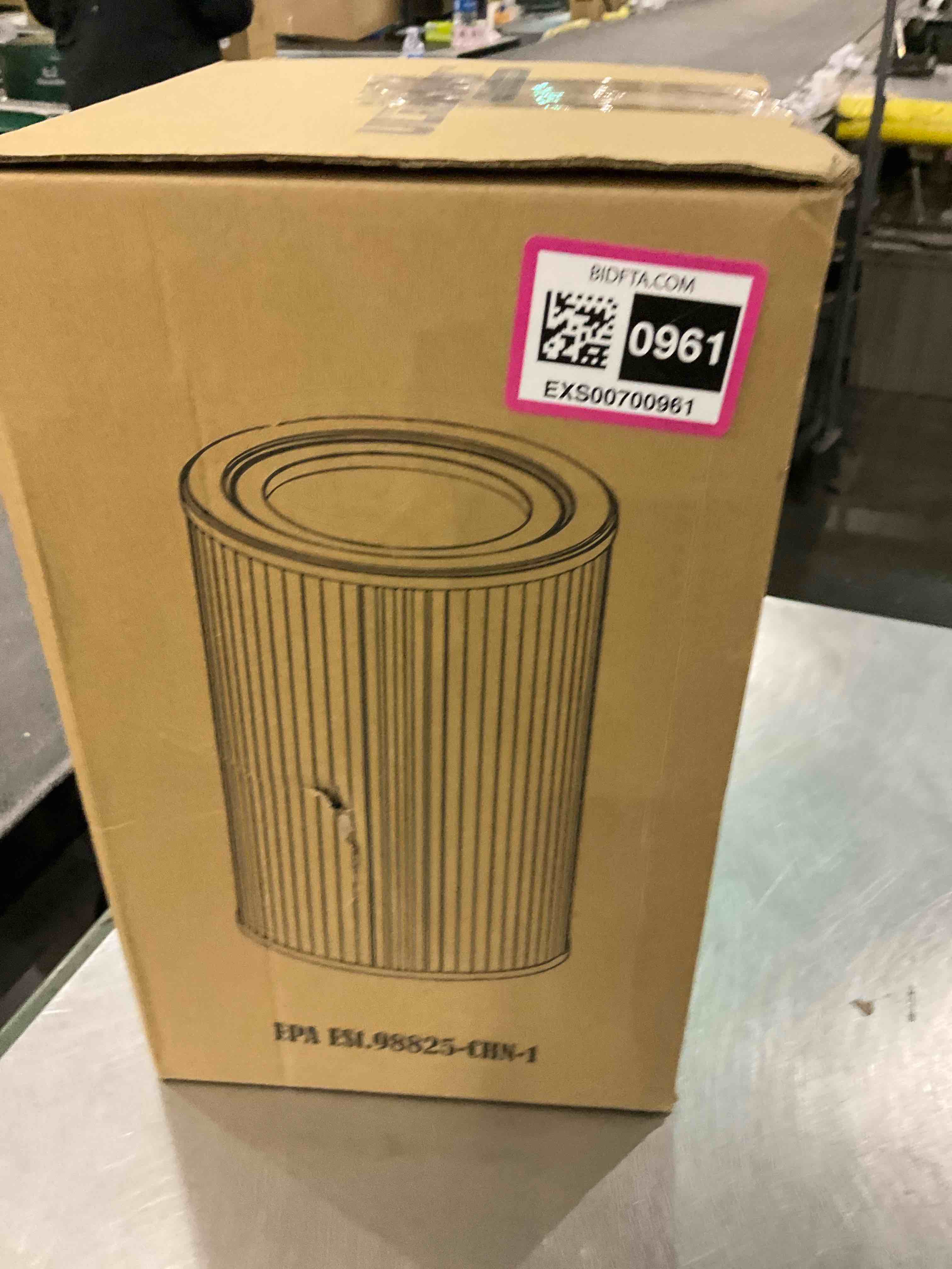https://s3.amazonaws.com/lotting-images-prod/BargainHunt/EXS00700961_1707308825111.jpeg