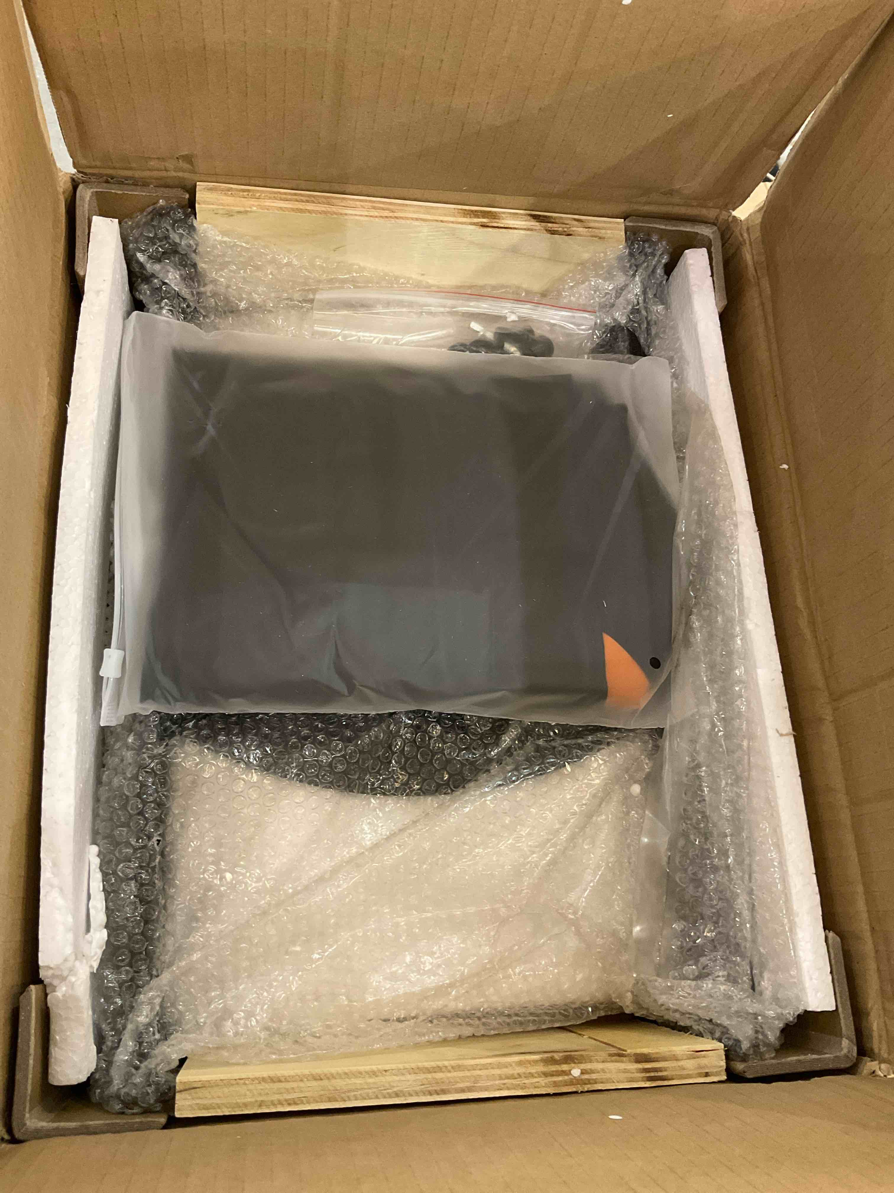 https://s3.amazonaws.com/lotting-images-prod/BargainHunt/EXS00701106_1706715810367.jpeg