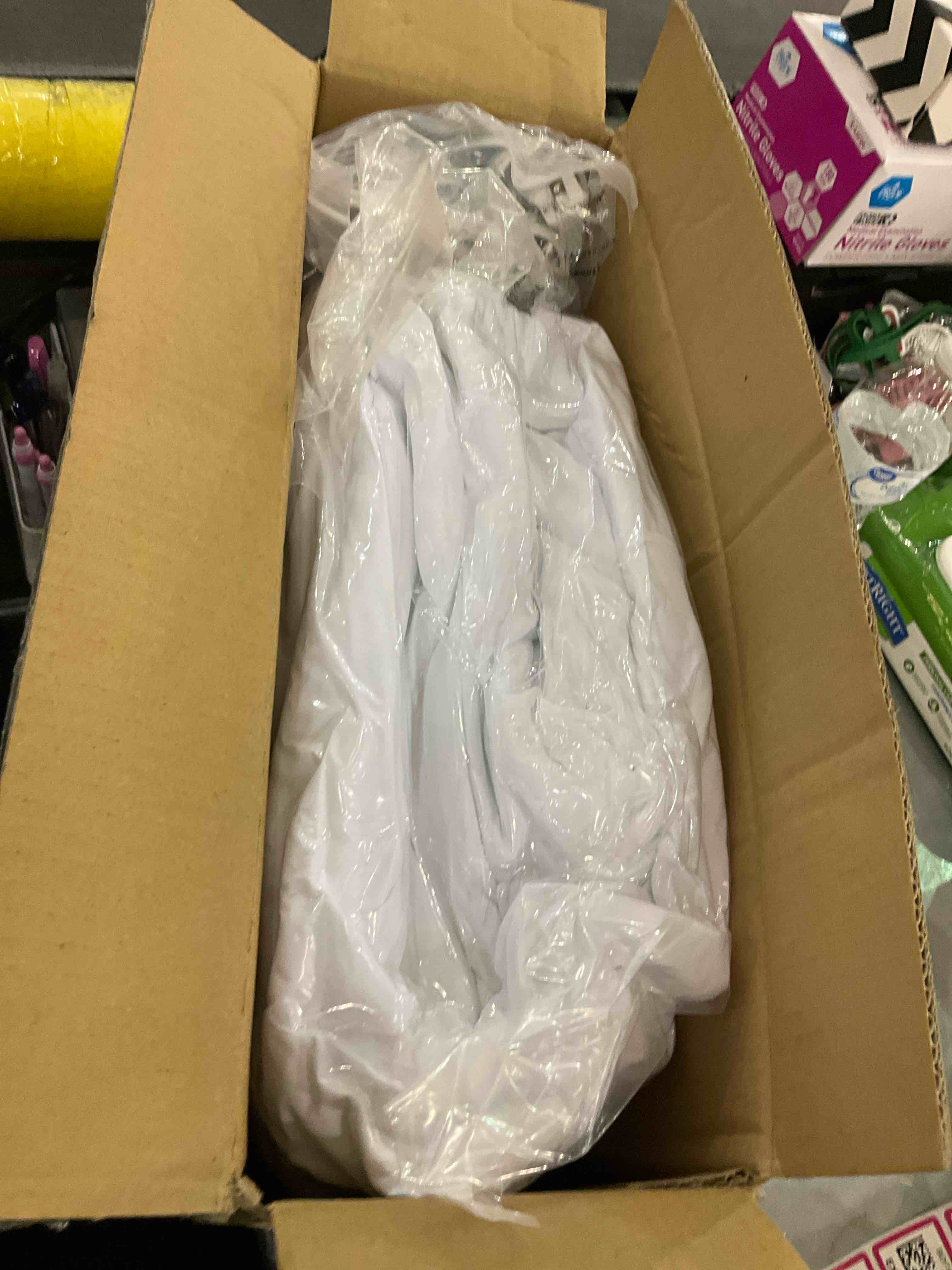 https://s3.amazonaws.com/lotting-images-prod/BargainHunt/EXS00701120_1706723013835.jpeg