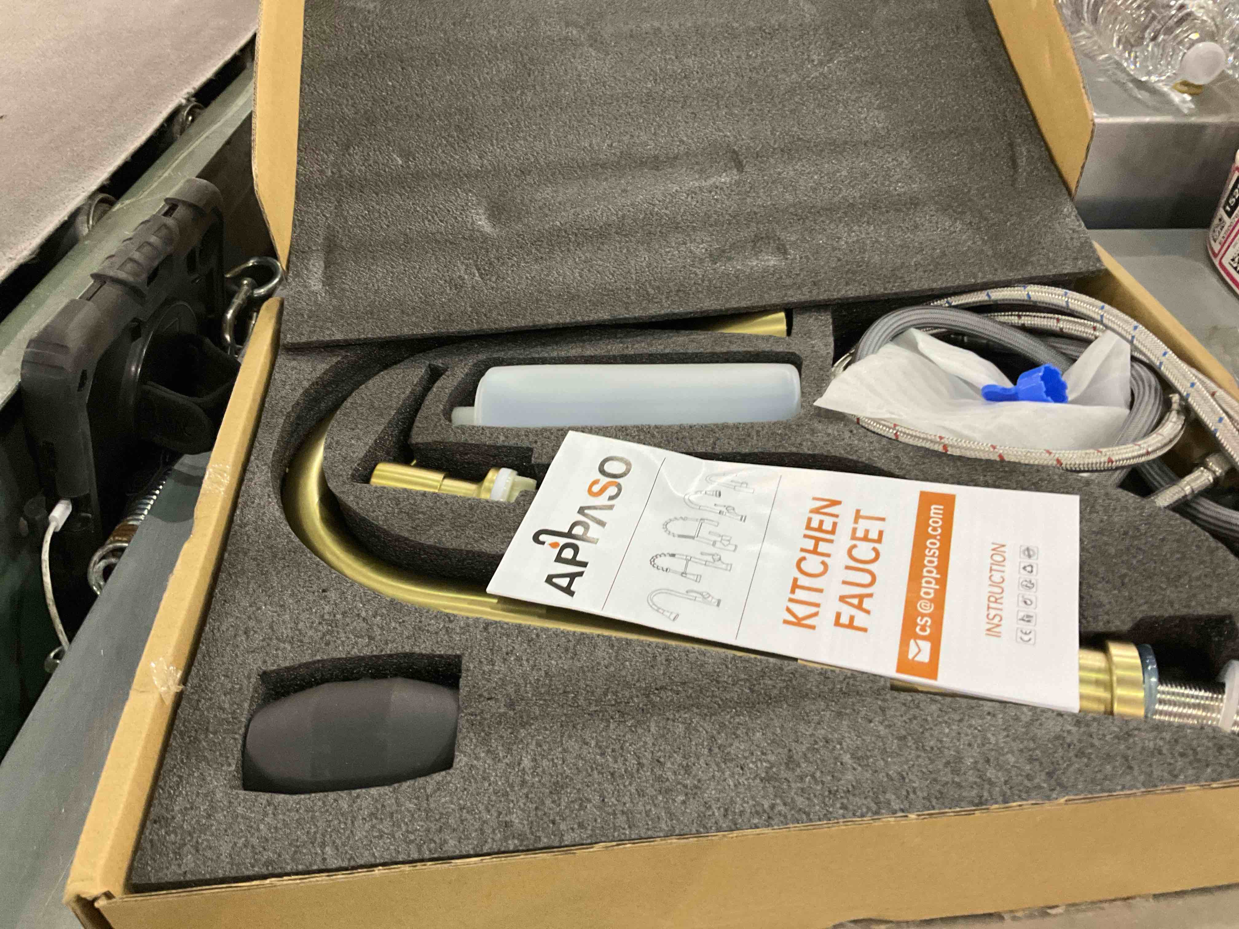 https://s3.amazonaws.com/lotting-images-prod/BargainHunt/EXS00701510_1707224604596.jpeg