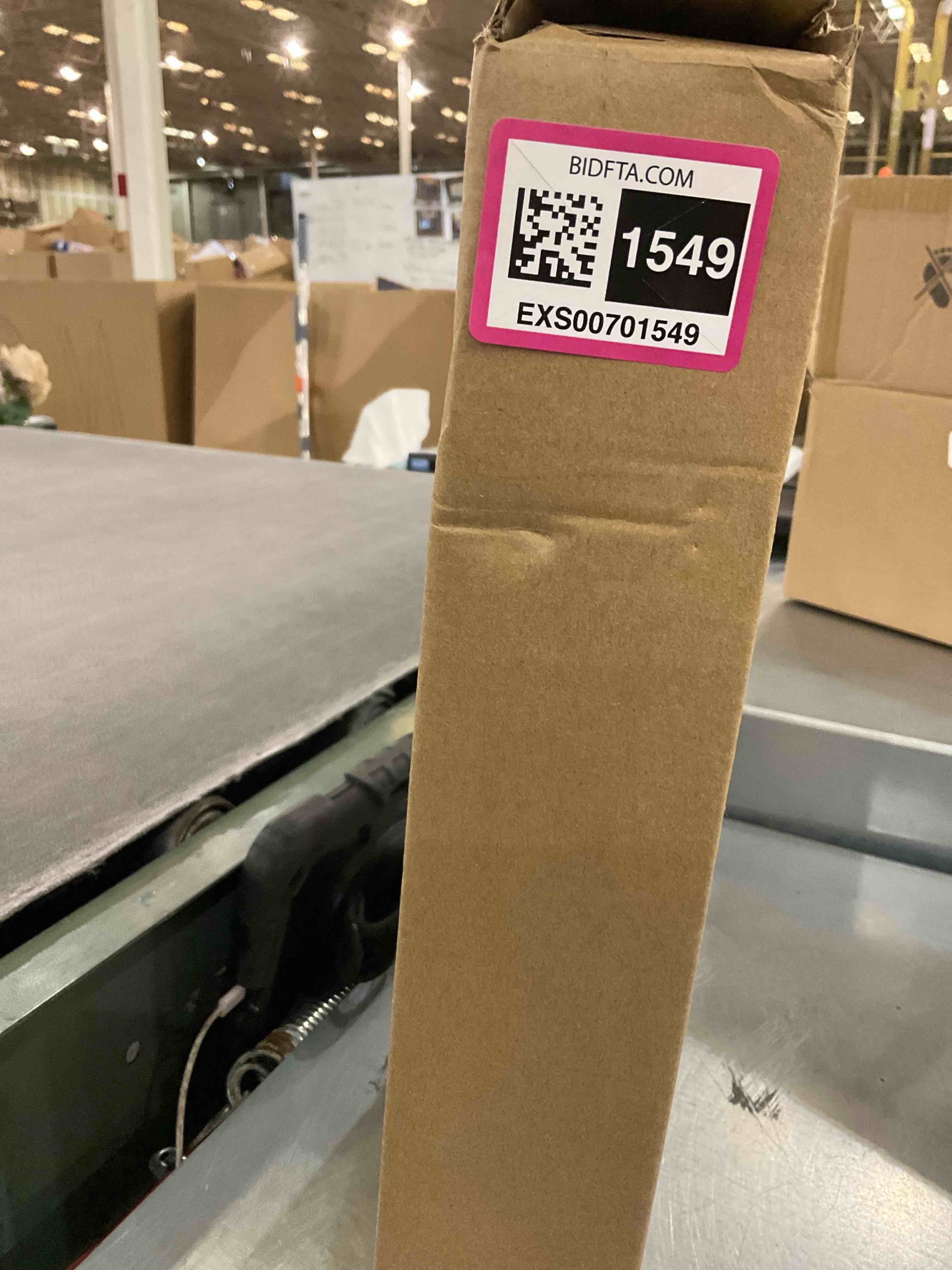 https://s3.amazonaws.com/lotting-images-prod/BargainHunt/EXS00701549_1707230895566.jpeg