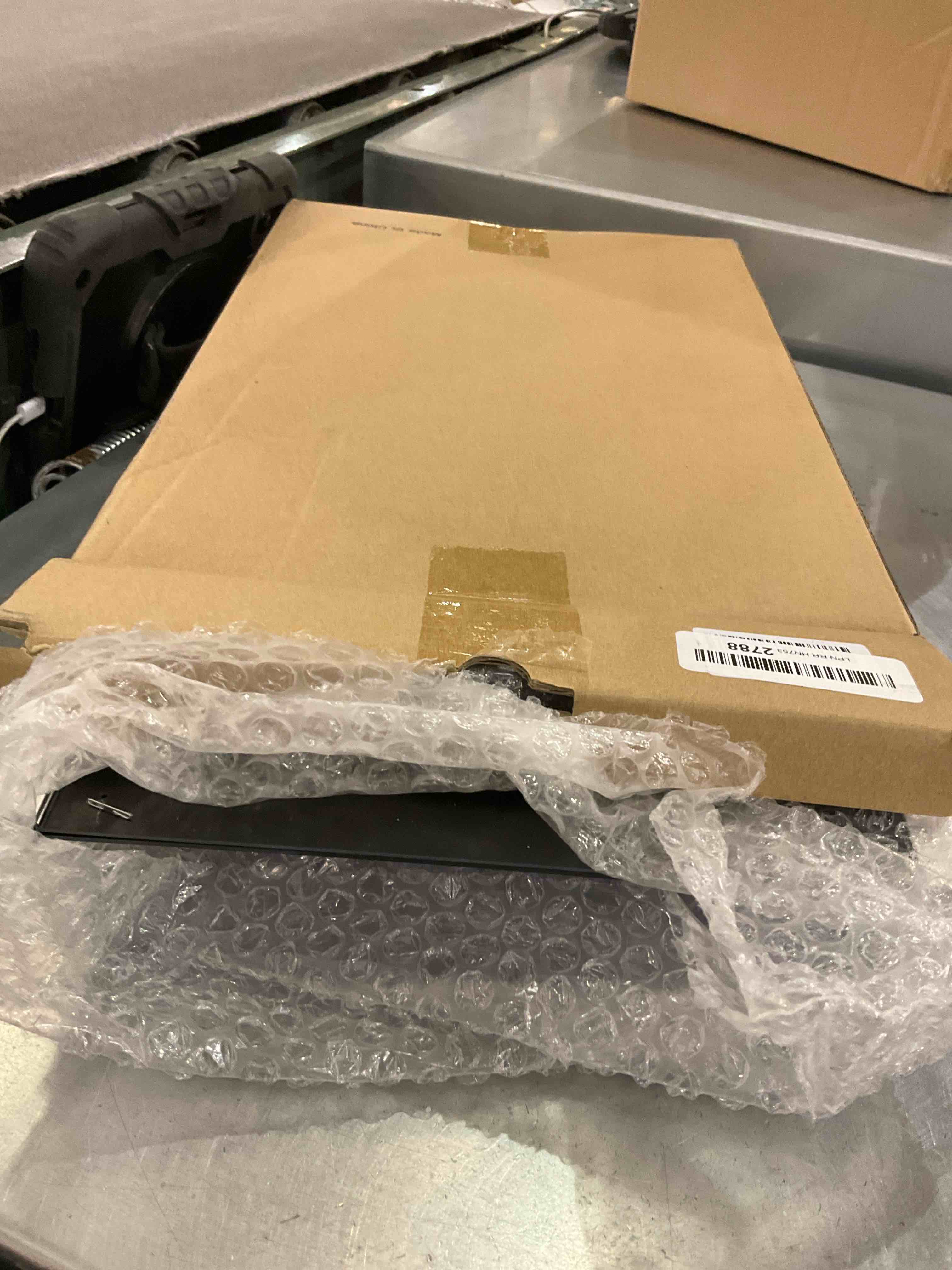 https://s3.amazonaws.com/lotting-images-prod/BargainHunt/EXS00701549_1707230909463.jpeg