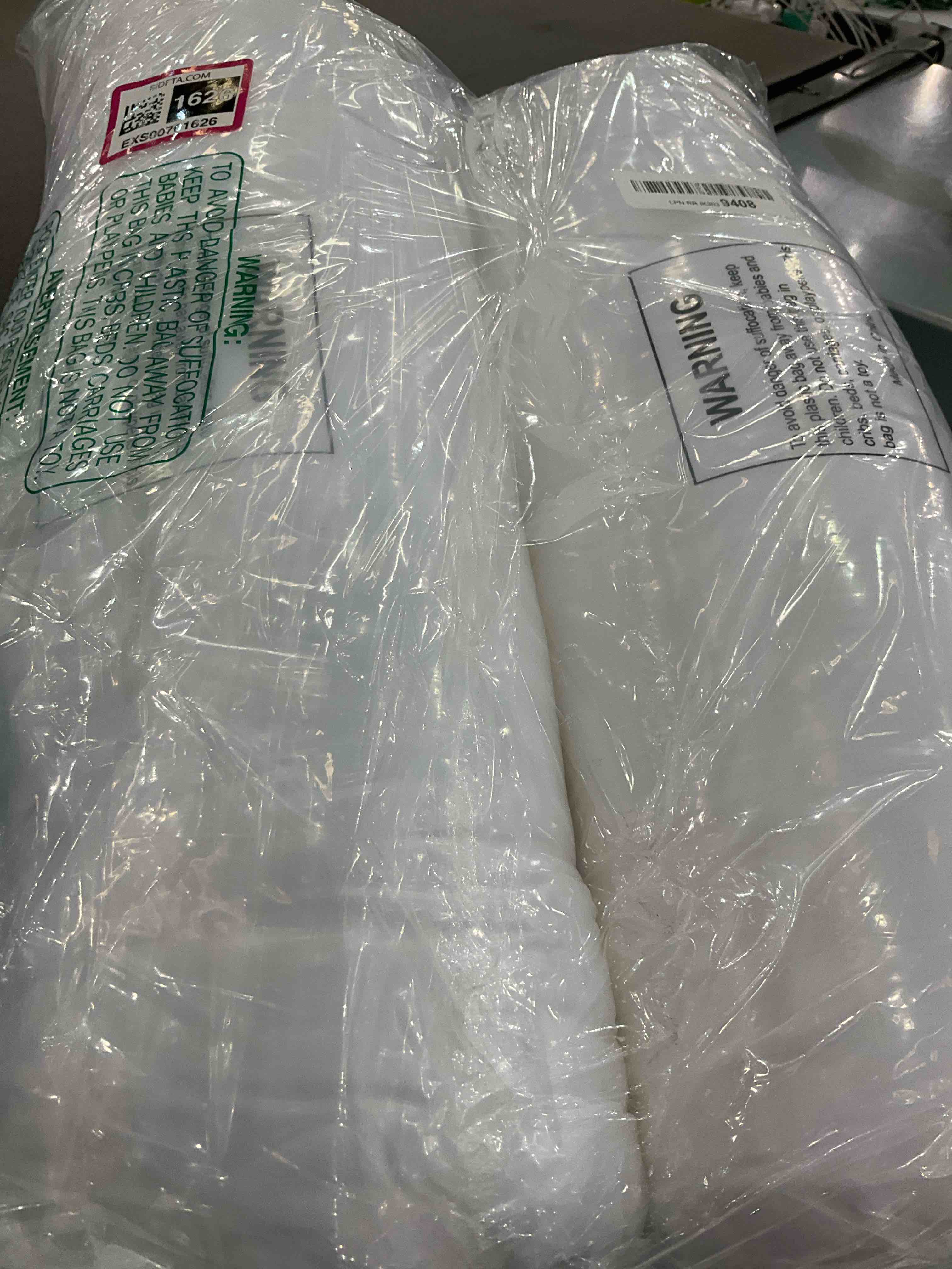 https://s3.amazonaws.com/lotting-images-prod/BargainHunt/EXS00701626_1707243357075.jpeg