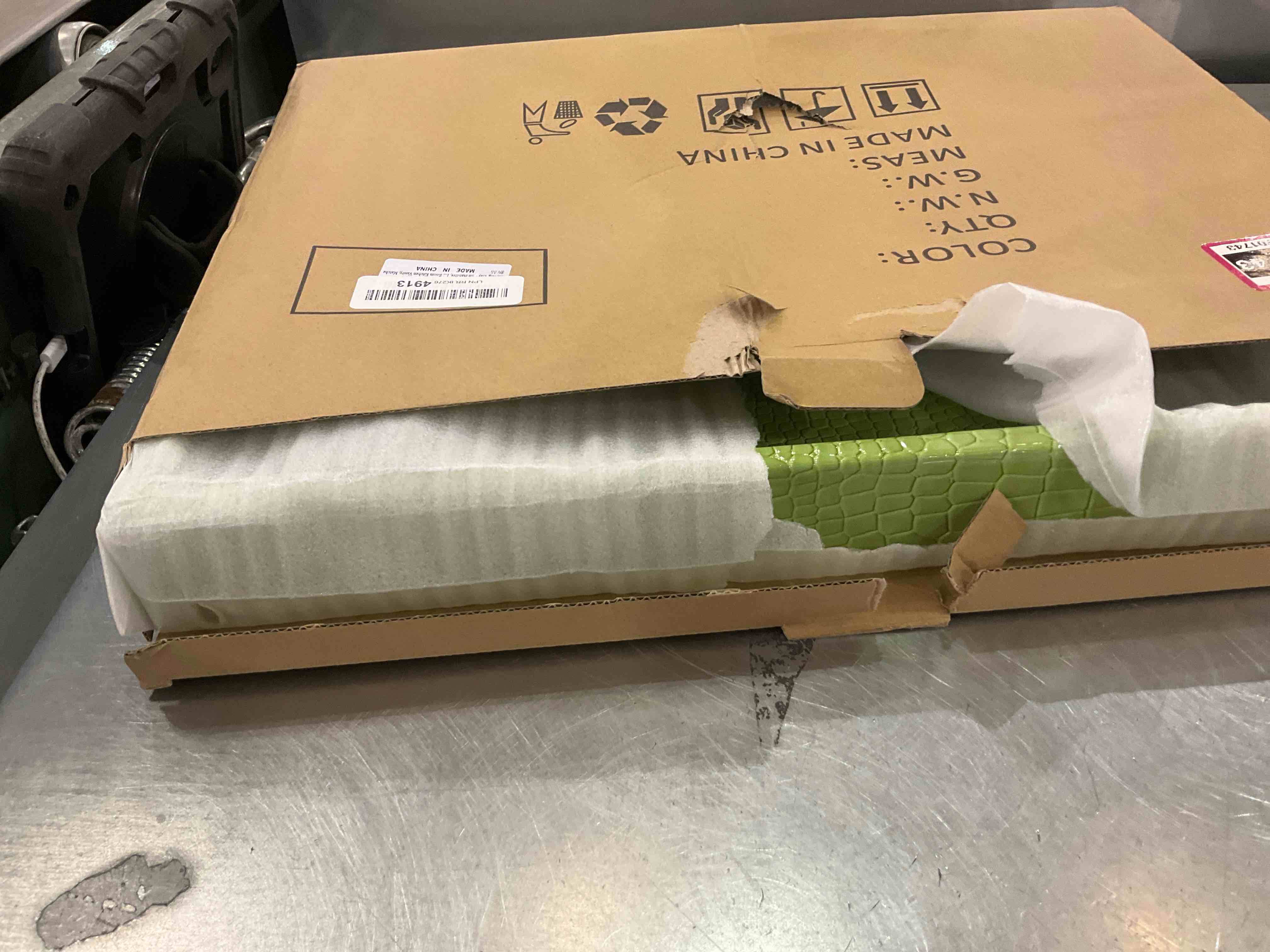 https://s3.amazonaws.com/lotting-images-prod/BargainHunt/EXS00701743_1707320627932.jpeg