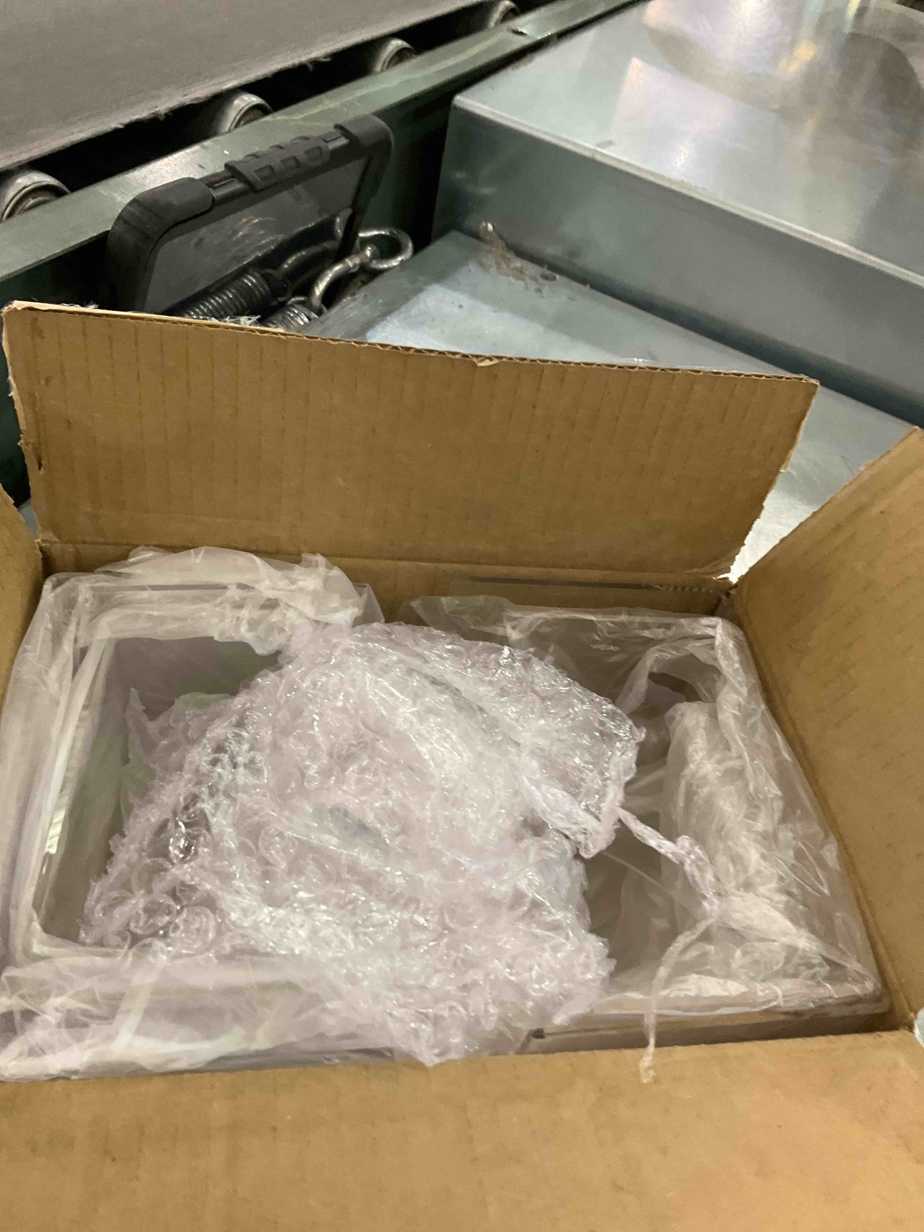 https://s3.amazonaws.com/lotting-images-prod/BargainHunt/EXS00701850_1707335892841.jpeg