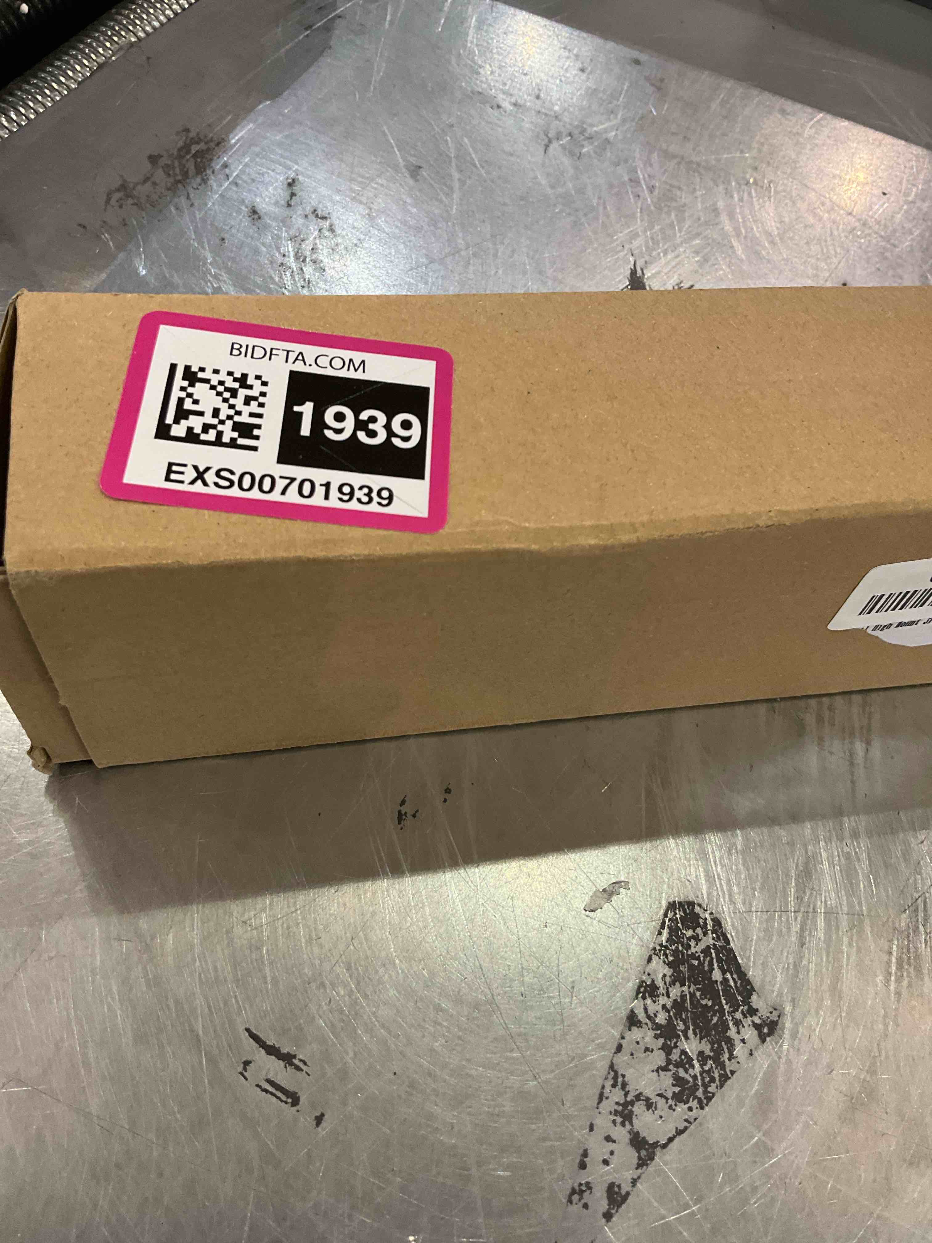 https://s3.amazonaws.com/lotting-images-prod/BargainHunt/EXS00701939_1707404911450.jpeg