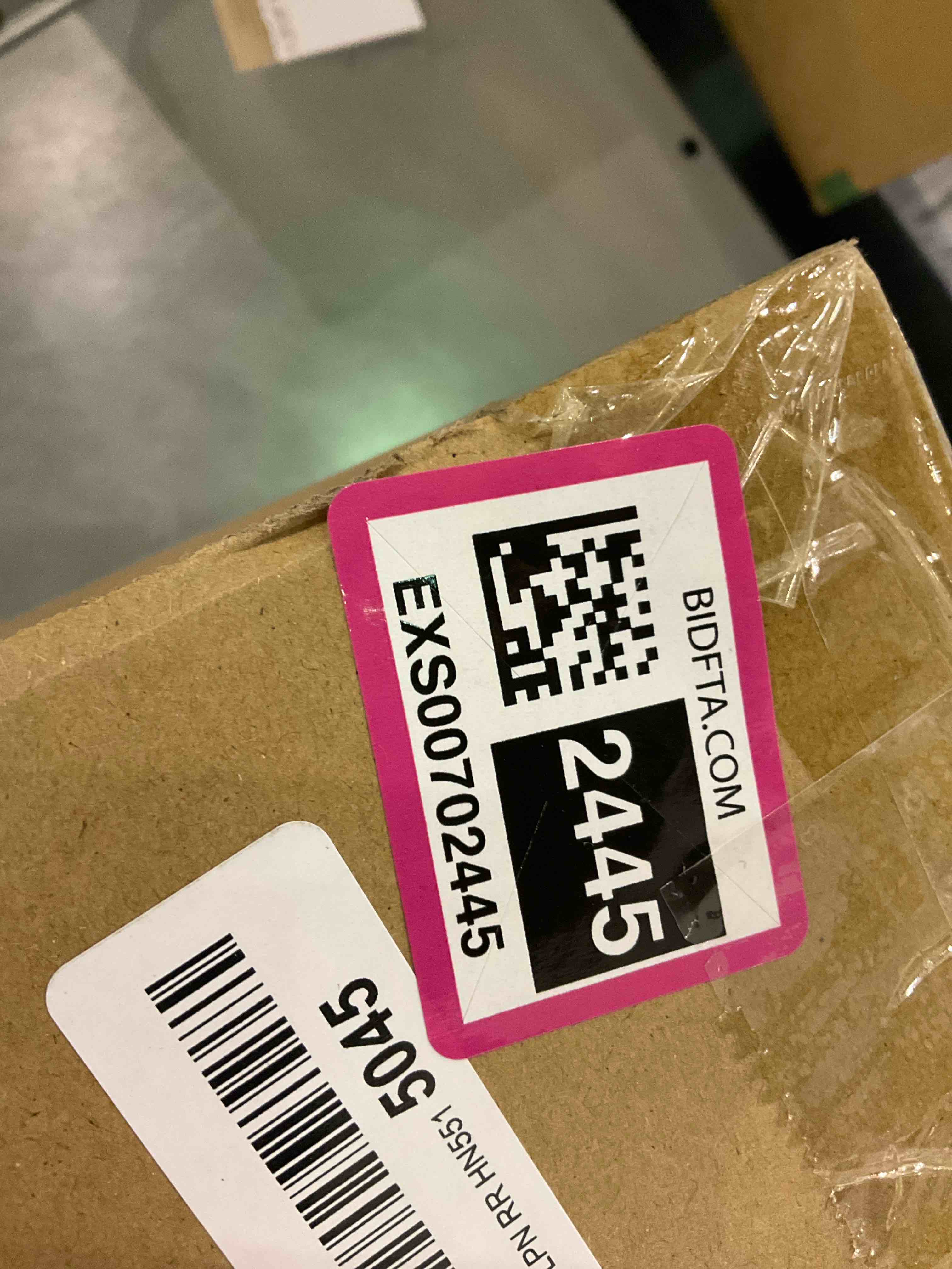 https://s3.amazonaws.com/lotting-images-prod/BargainHunt/EXS00702445_1707398547549.jpeg