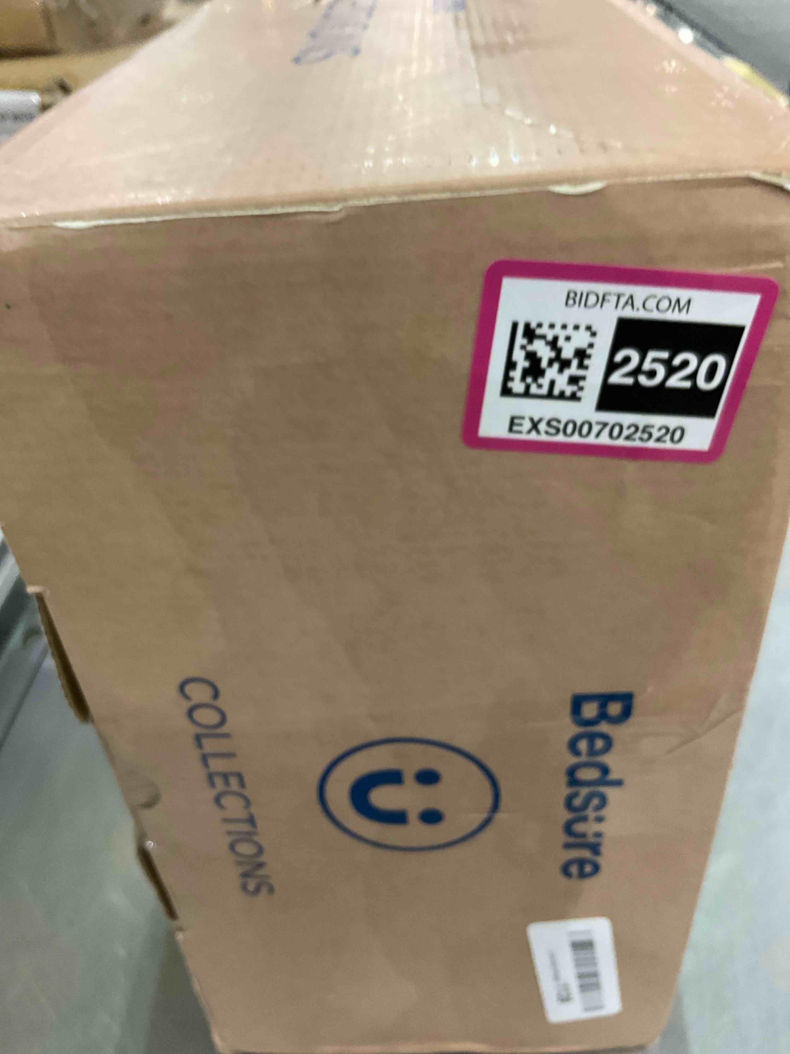 https://s3.amazonaws.com/lotting-images-prod/BargainHunt/EXS00702520_1708607621747.jpeg