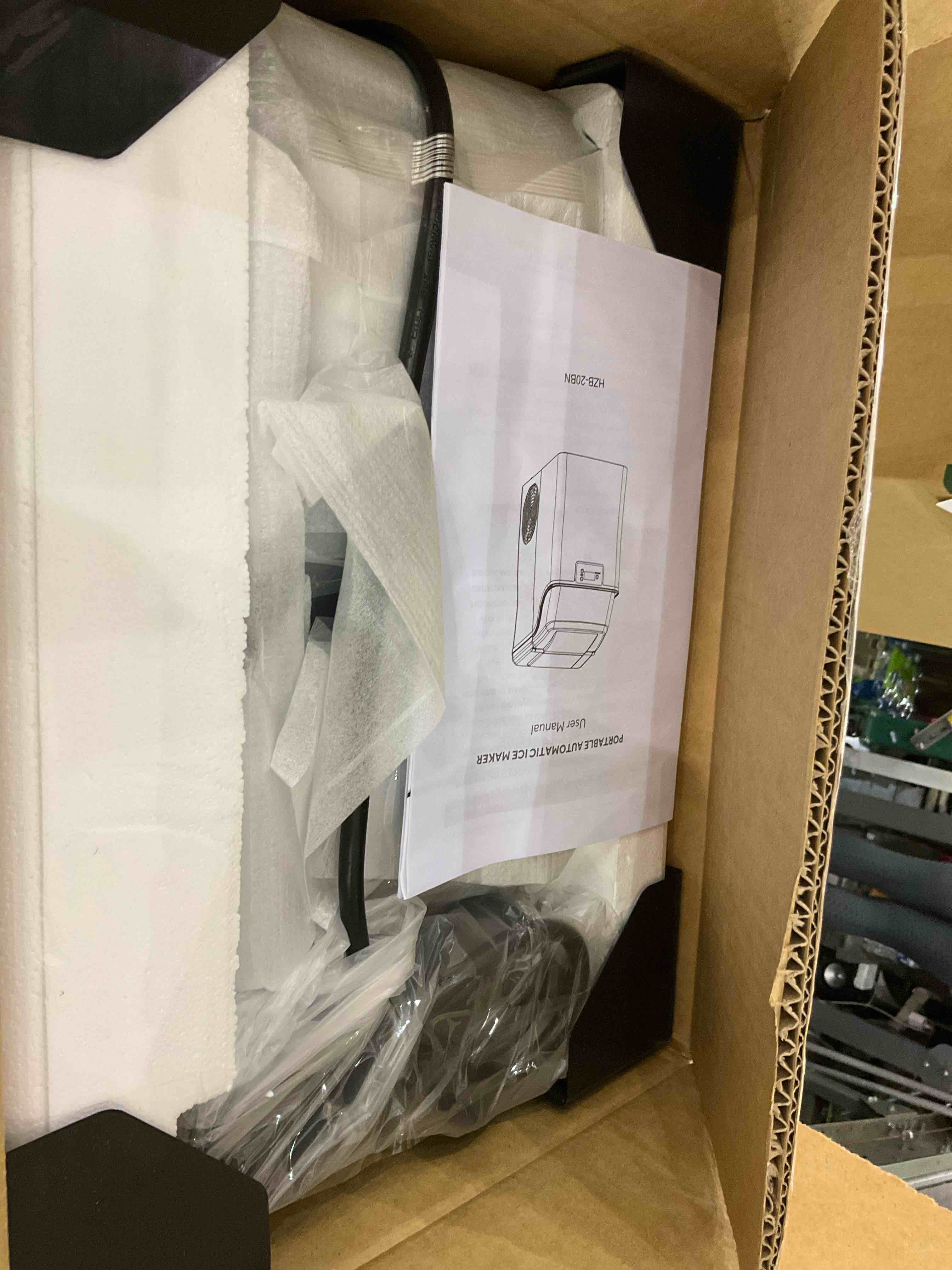https://s3.amazonaws.com/lotting-images-prod/BargainHunt/EXS00702639_1708693842622.jpeg