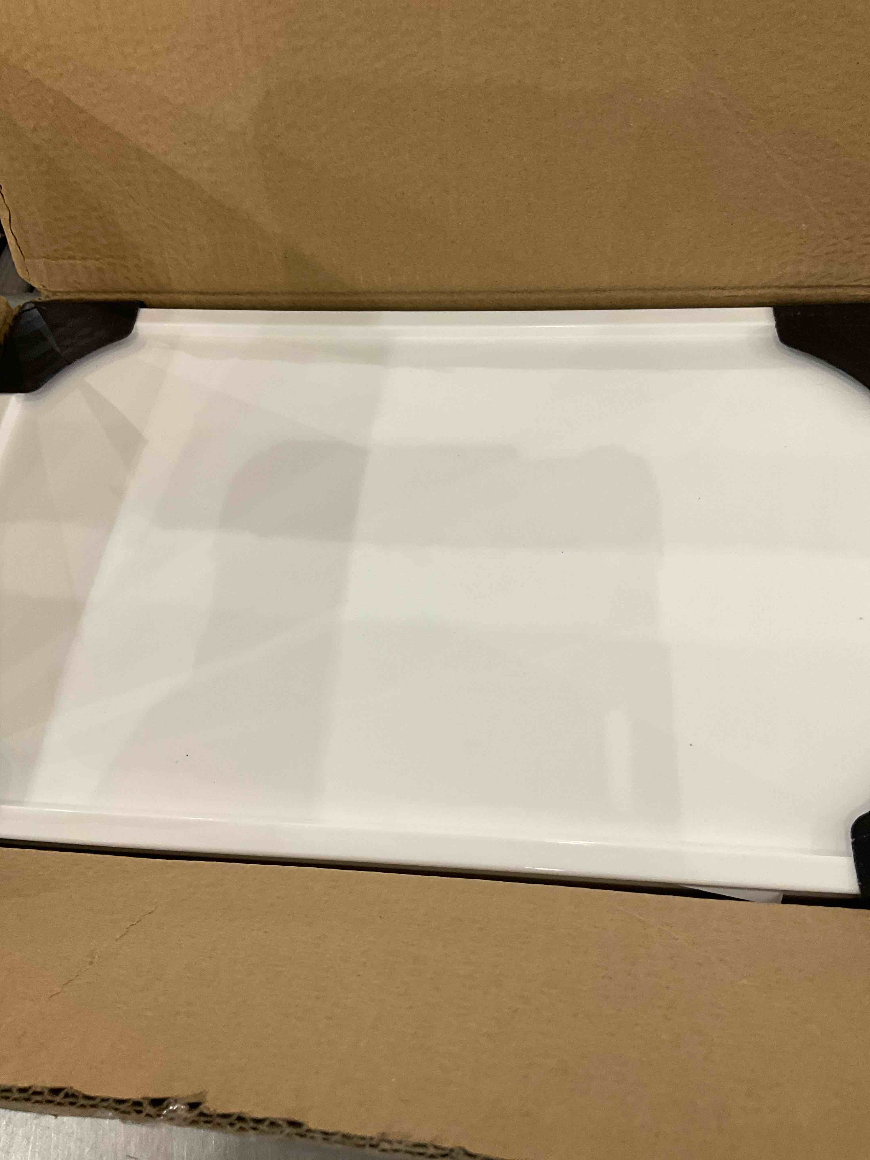 https://s3.amazonaws.com/lotting-images-prod/BargainHunt/EXS00702921_1709047653137.jpeg