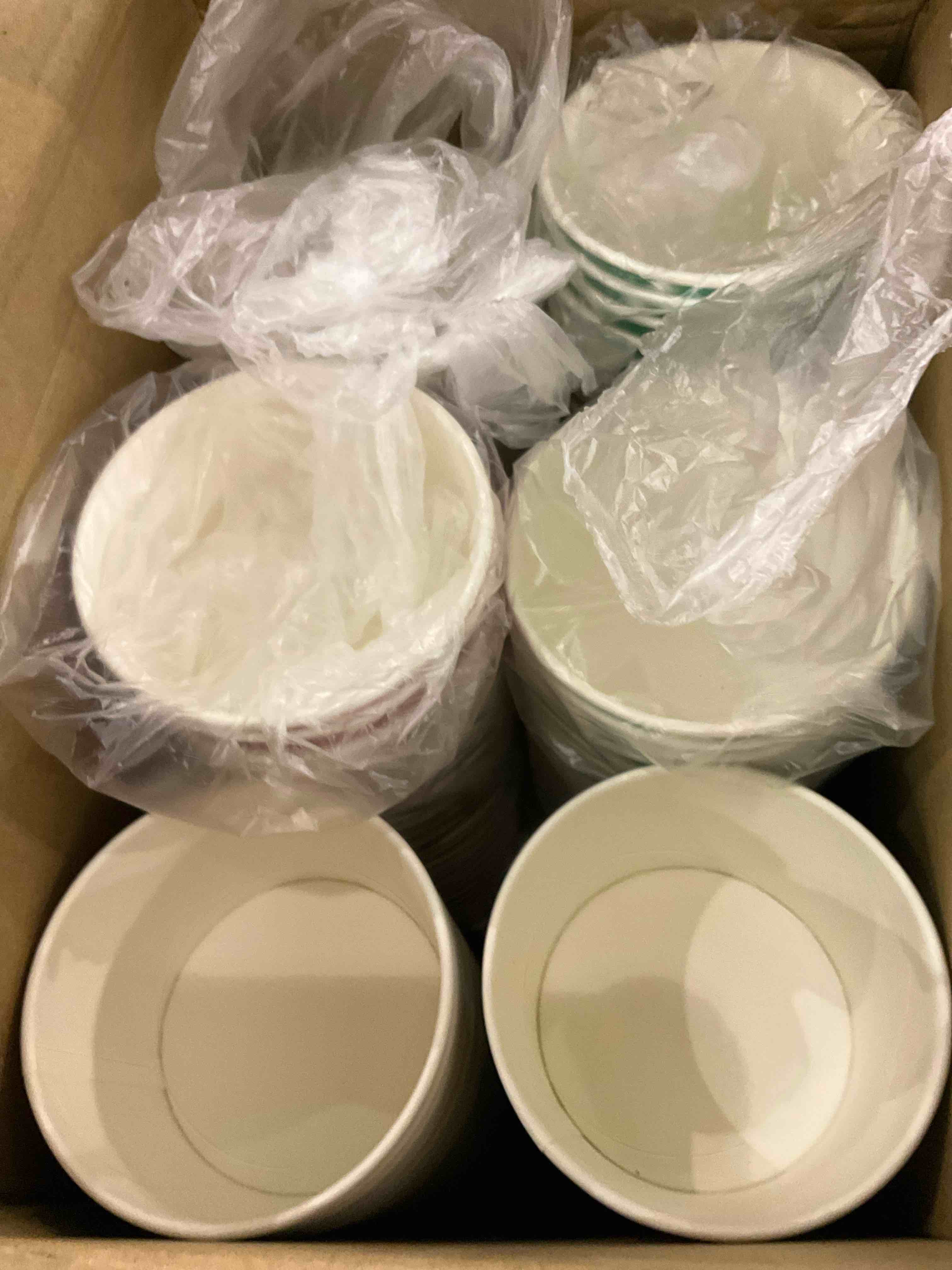 Lallisa 200 Pcs Christmas Paper Bowls Christmas Soup Bowls Team Naughty Team Nice Disposable Paper Cups for Christmas Party Supplies Ice Cream Cups Christmas Cups for Sundae Soup Snacks Candies