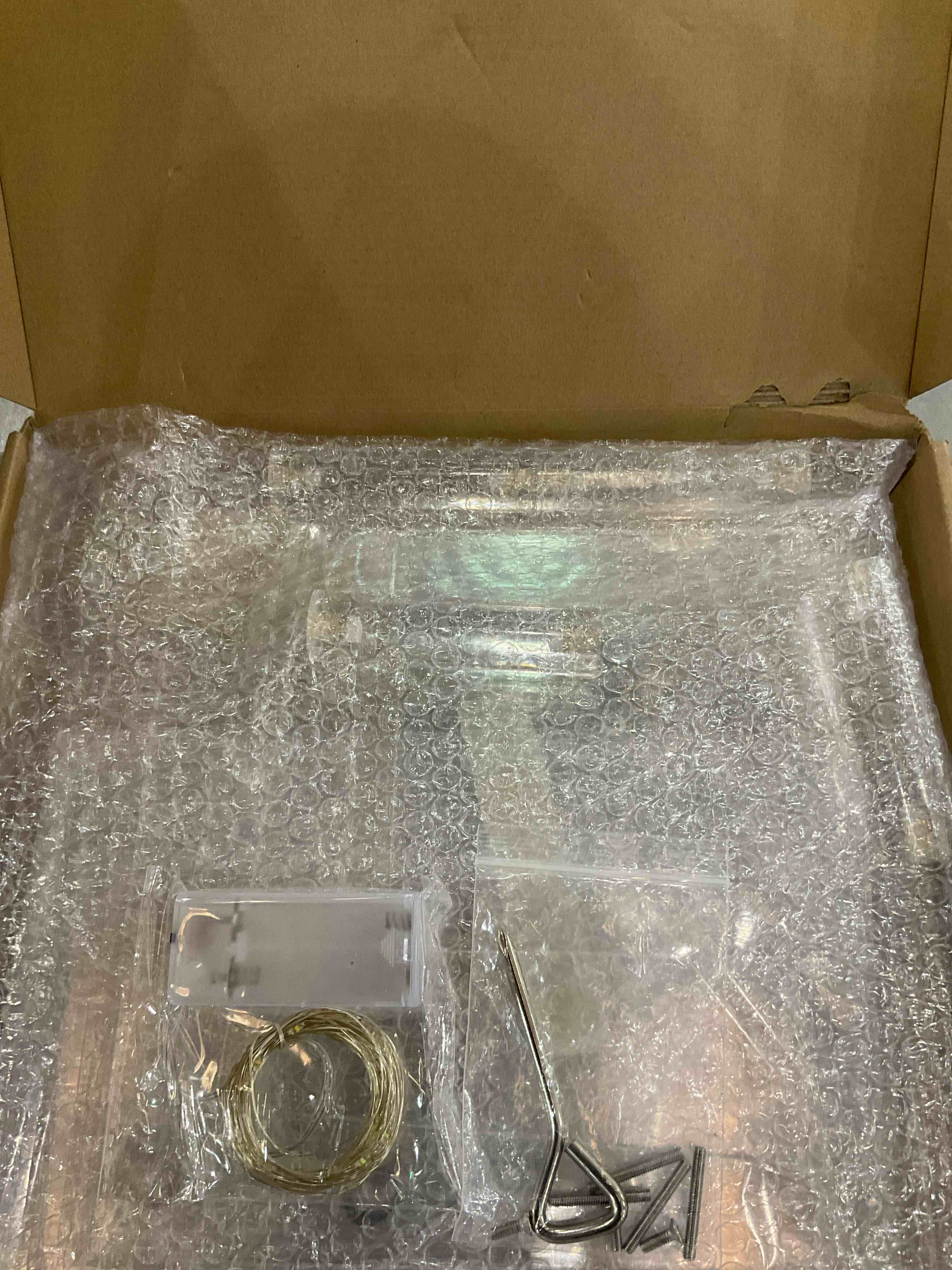 Acrylic cupcake holder