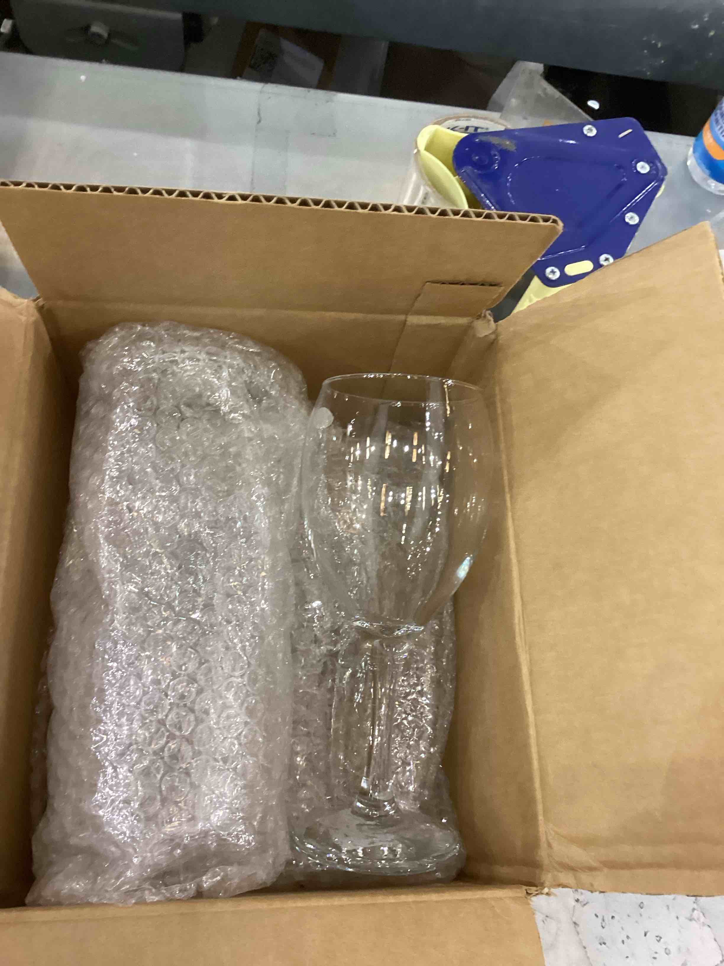 https://s3.amazonaws.com/lotting-images-prod/BargainHunt/EXS00703186_1706896923464.jpeg