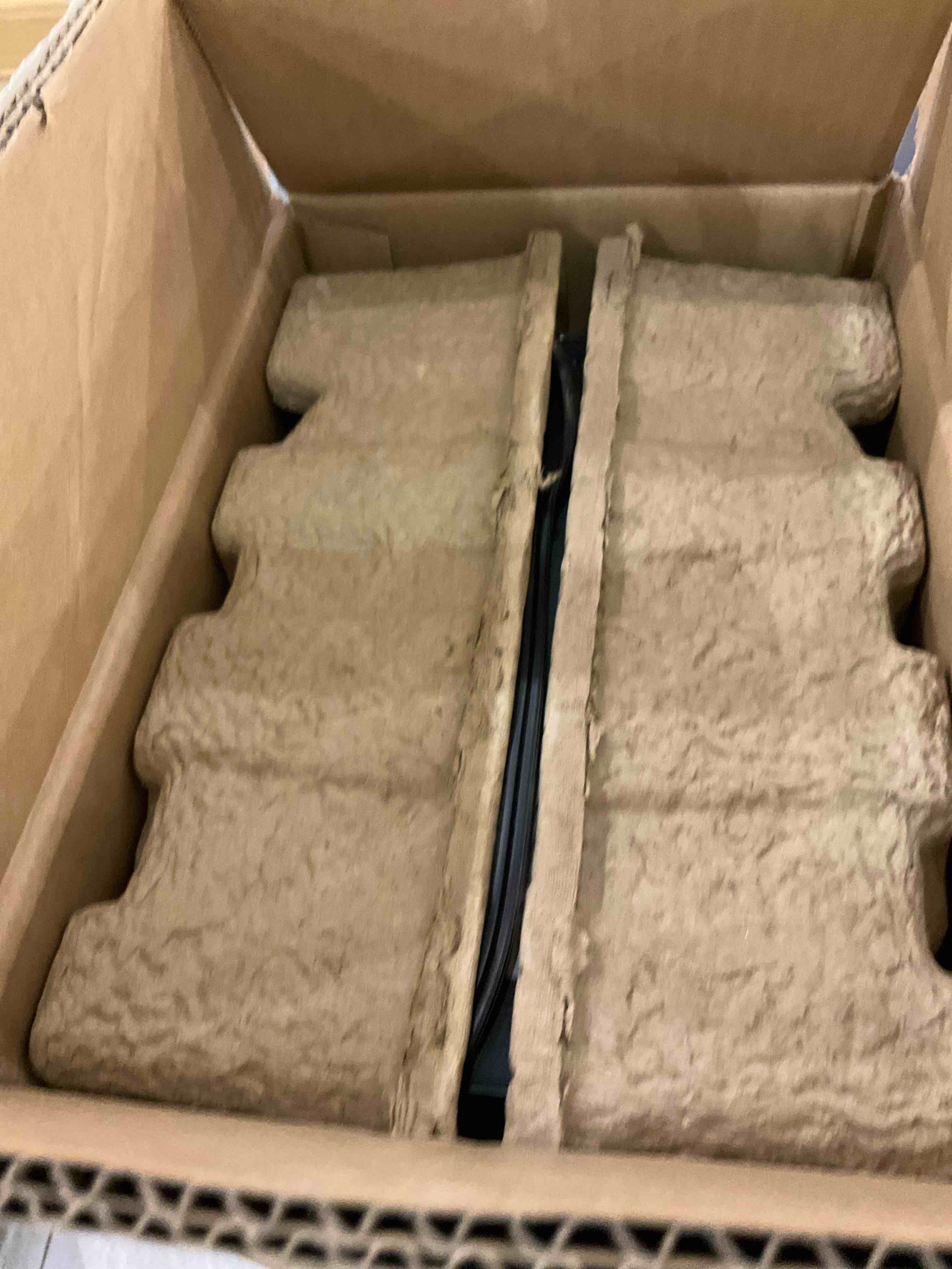 https://s3.amazonaws.com/lotting-images-prod/BargainHunt/EXS00703248_1707144721298.jpeg